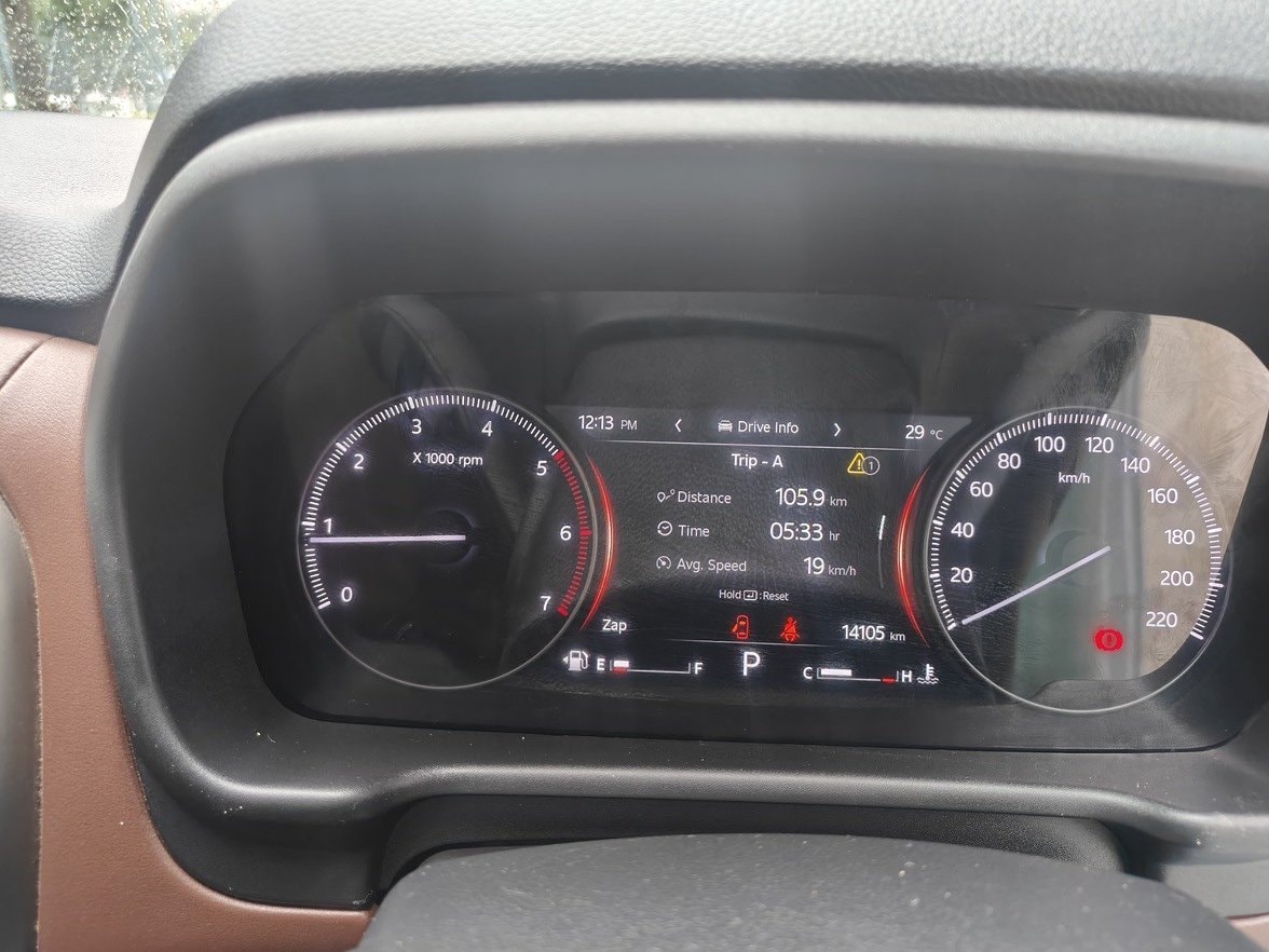 View 2025 Mahindra Scorpio-N Z2 E 7 STR Diesel Image 7 Used 2025 Mahindra Scorpio-N Z2 E 7 STR Diesel Image 7