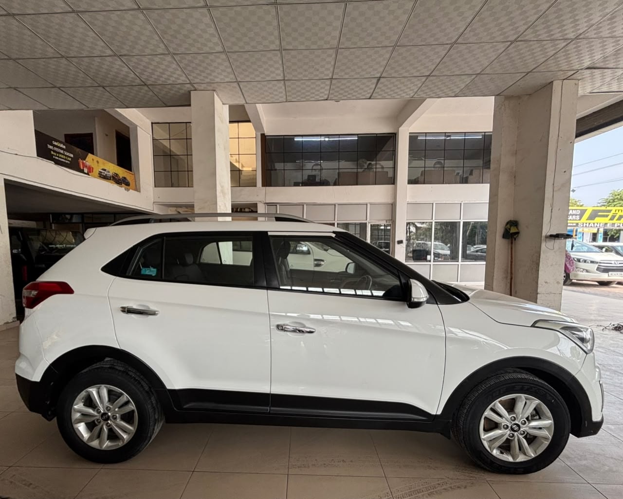 View 2015 Hyundai Creta 1.6 SX Diesel Image 5 Used 2015 Hyundai Creta 1.6 SX Diesel Image 5