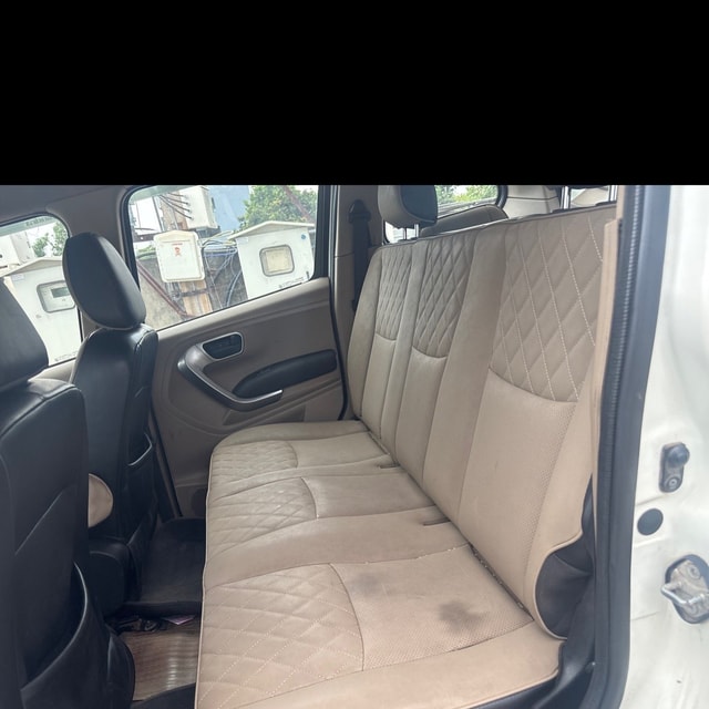 View Mahindra TUV300 Image 5 Used Mahindra TUV300 Image 5