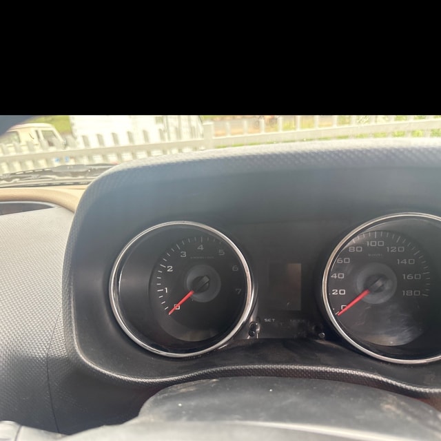 View Mahindra TUV300 Image 7 Used Mahindra TUV300 Image 7