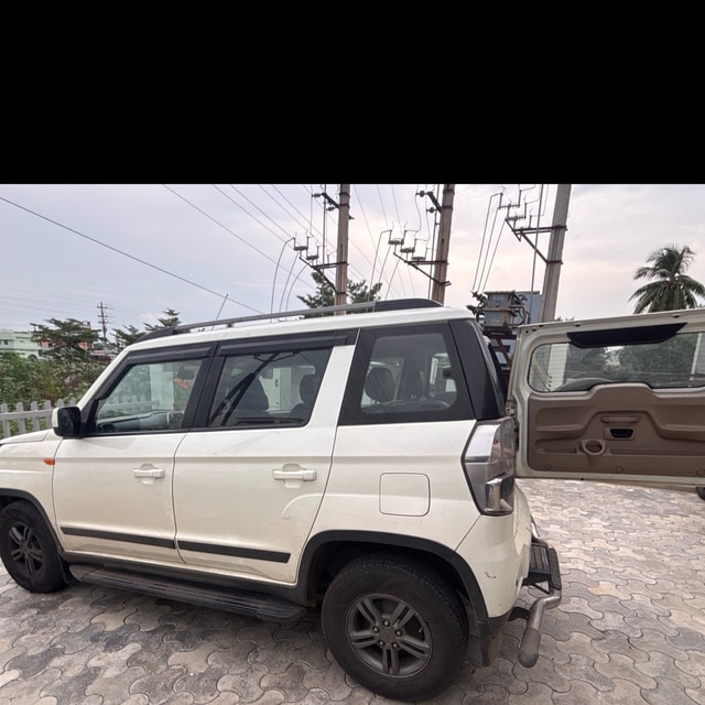 View Mahindra TUV300 Image 17 Used Mahindra TUV300 Image 17