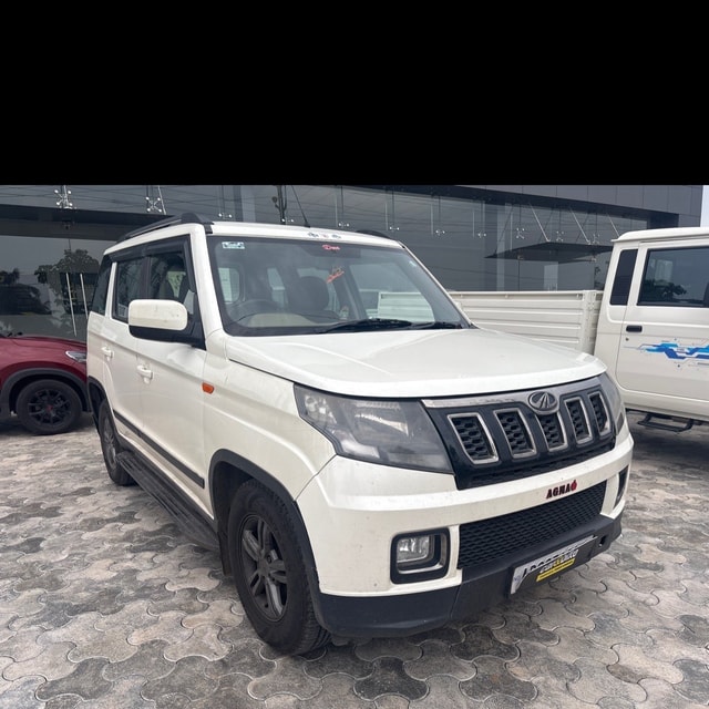 View Mahindra TUV300 Image 12 Used Mahindra TUV300 Image 12