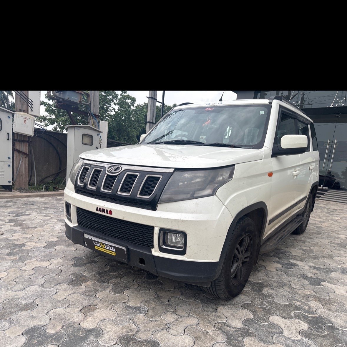 View 2019 Mahindra TUV300 T10 100HP Image 1 Used 2019 Mahindra TUV300 T10 100HP Image 1