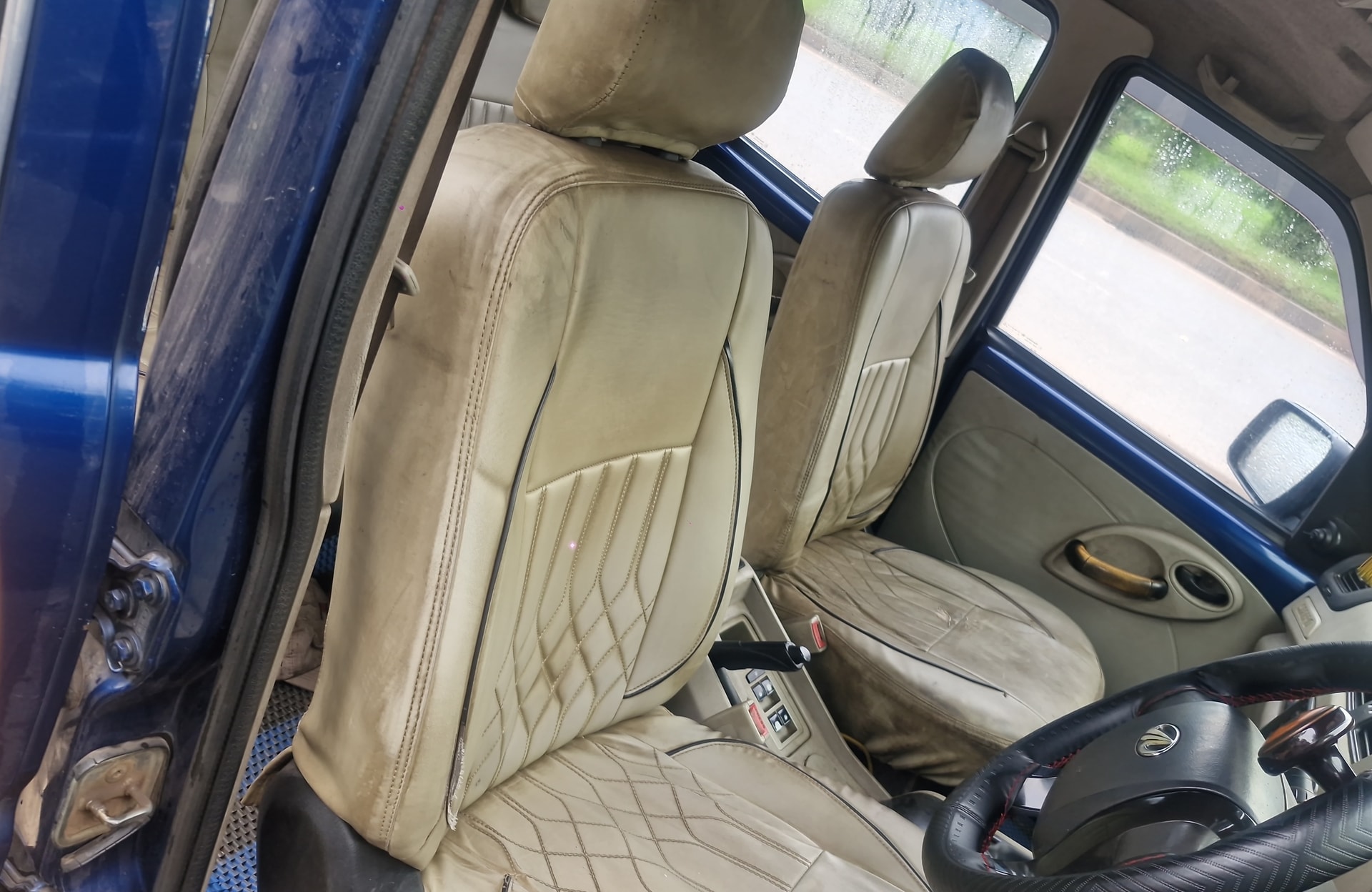 View 2016 Mahindra Scorpio S2 2WD Image 3 Used 2016 Mahindra Scorpio S2 2WD Image 3