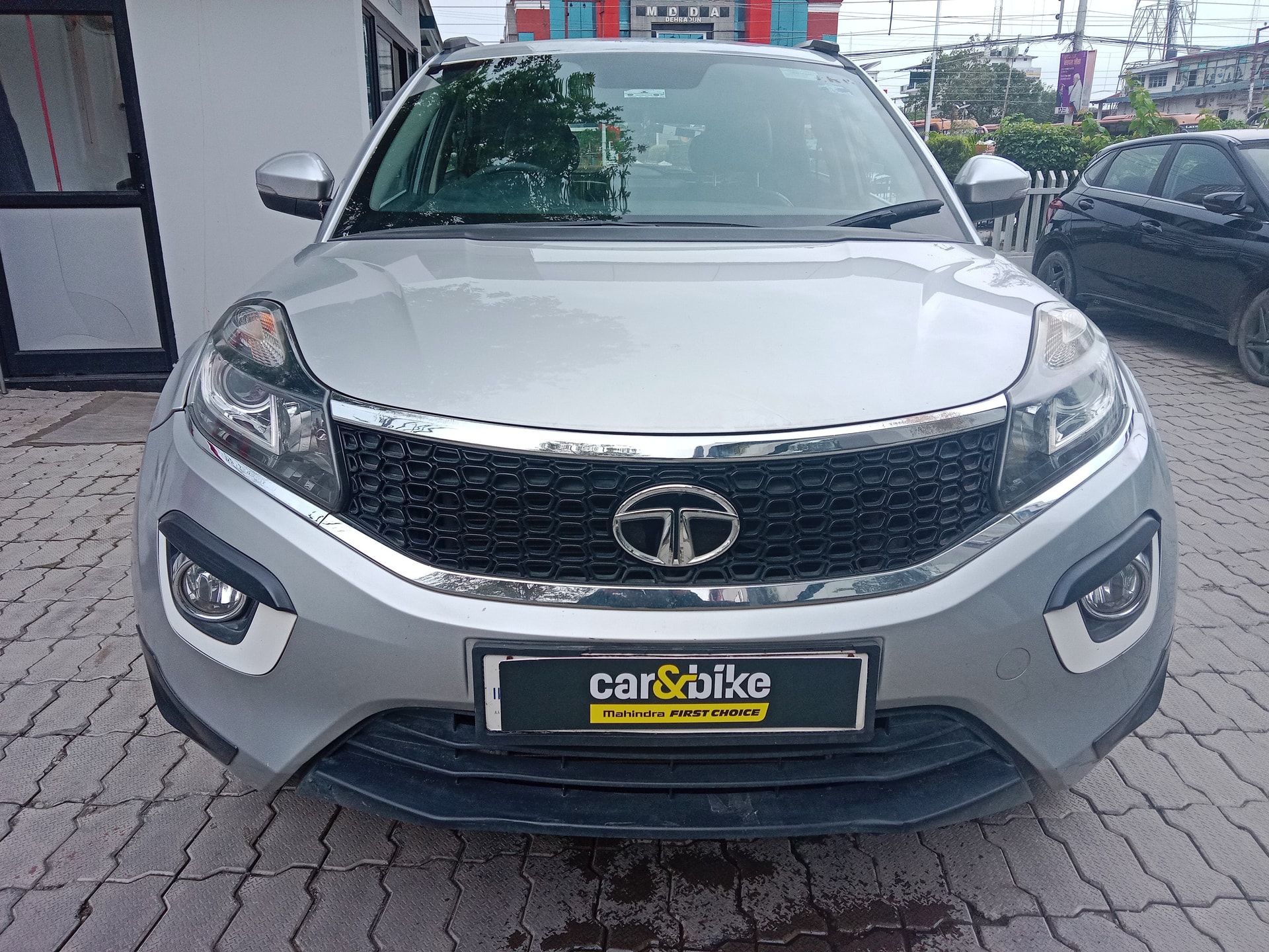 View 2018 Tata Nexon Revotron XZ Plus Image 2 Used 2018 Tata Nexon Revotron XZ Plus Image 2