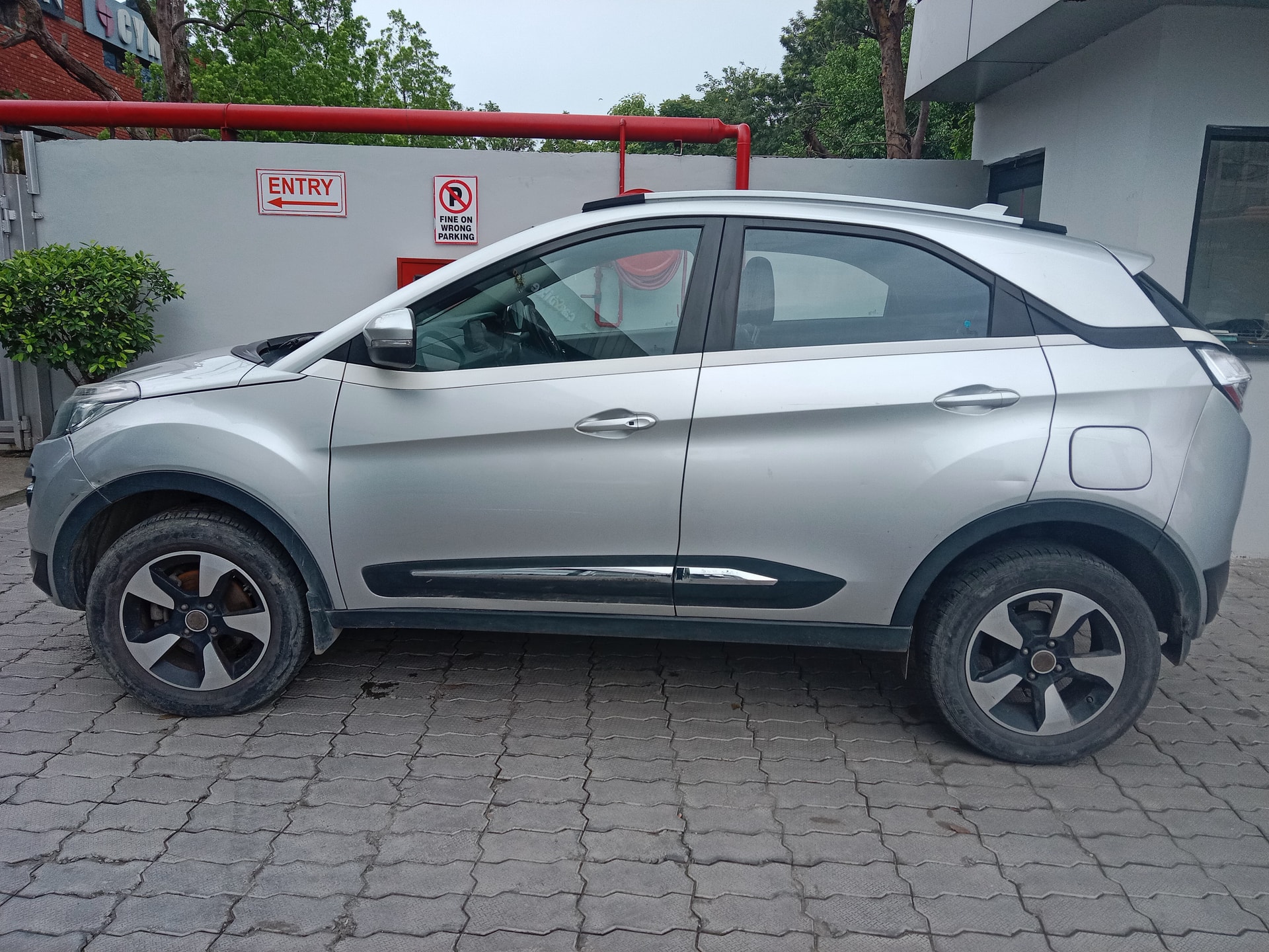 View 2018 Tata Nexon Revotron XZ Plus Image 6 Used 2018 Tata Nexon Revotron XZ Plus Image 6