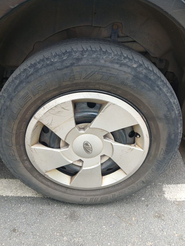 View Mahindra XUV500 Image 15 Used Mahindra XUV500 Image 15