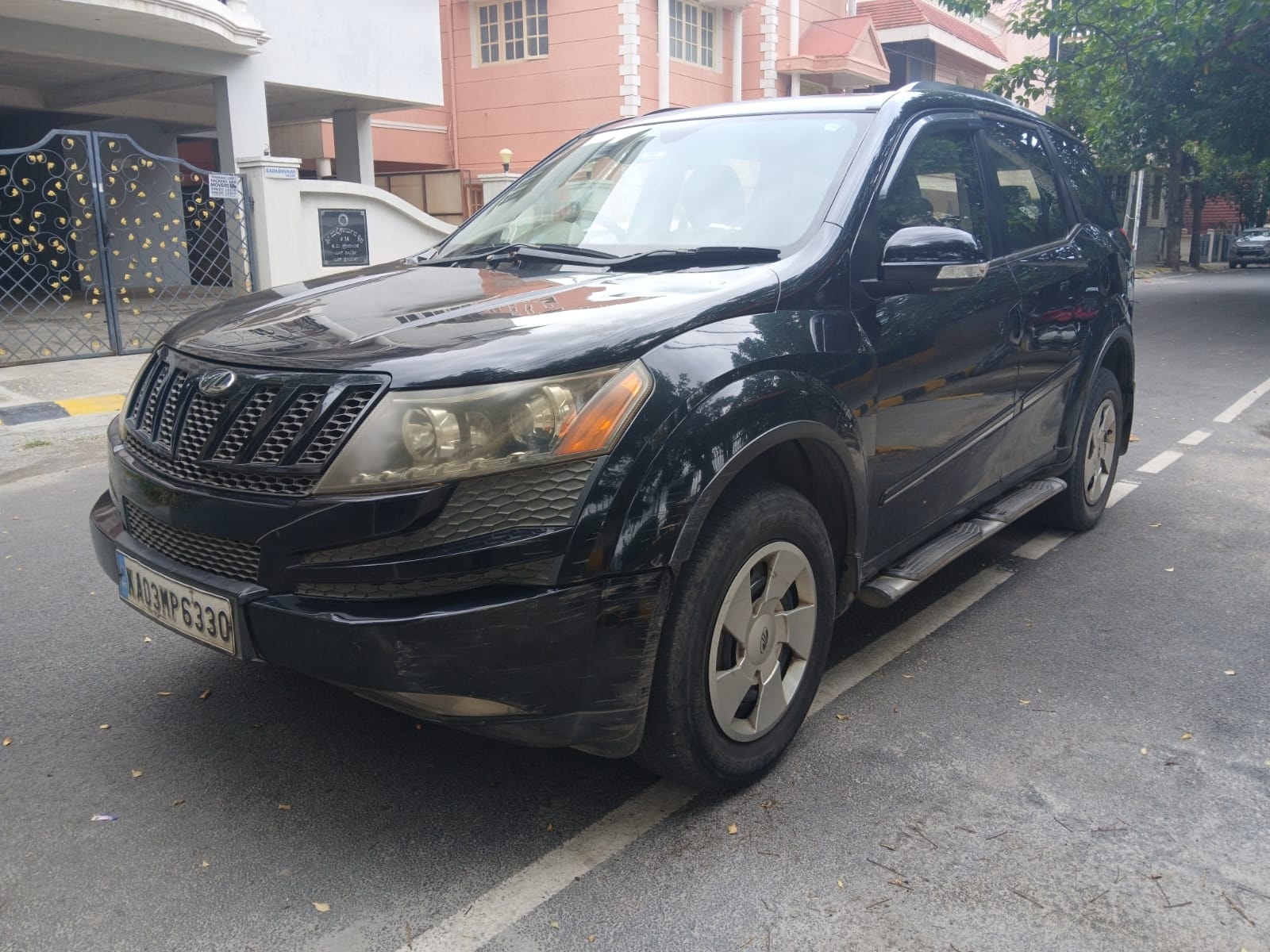 View 2011 Mahindra XUV500 W6 FWD Image 1 Used 2011 Mahindra XUV500 W6 FWD Image 1