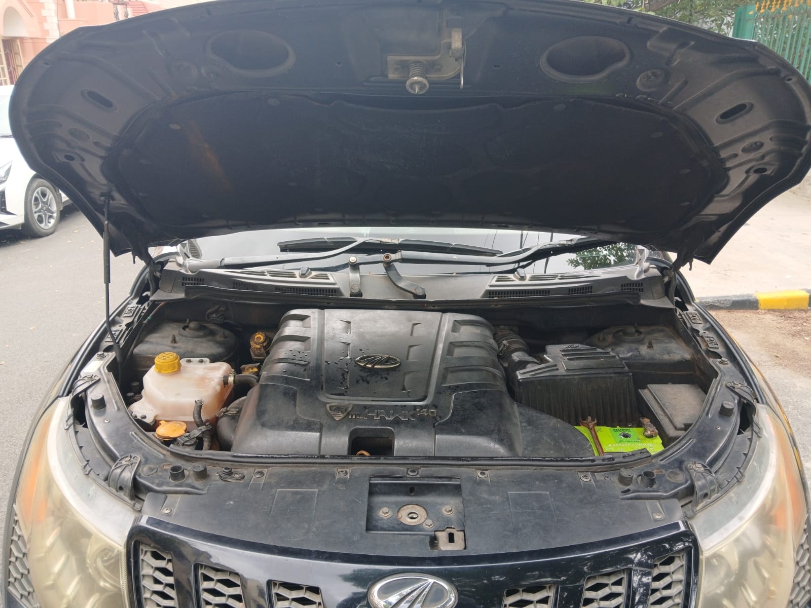 View 2011 Mahindra XUV500 W6 FWD Image 14 Used 2011 Mahindra XUV500 W6 FWD Image 14