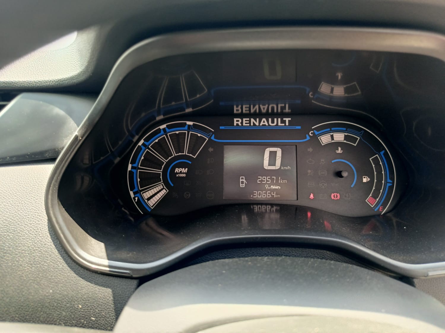 Used 2022 Renault Triber Used 2022 Renault Triber