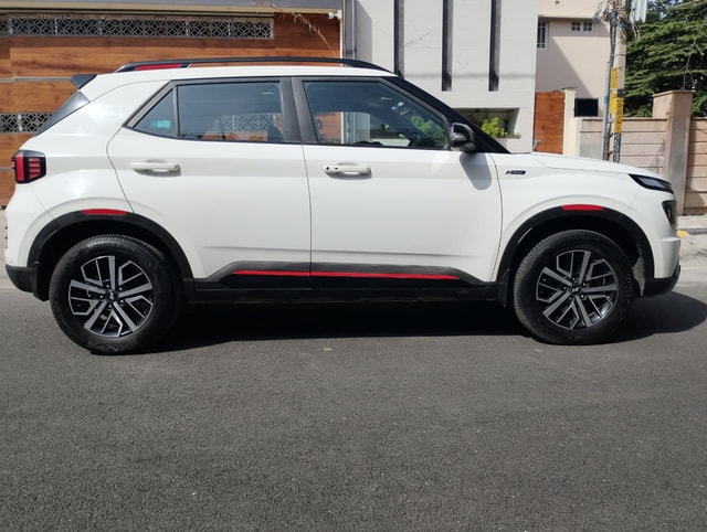View Hyundai Venue N Line Image 8 Used Hyundai Venue N Line Image 8