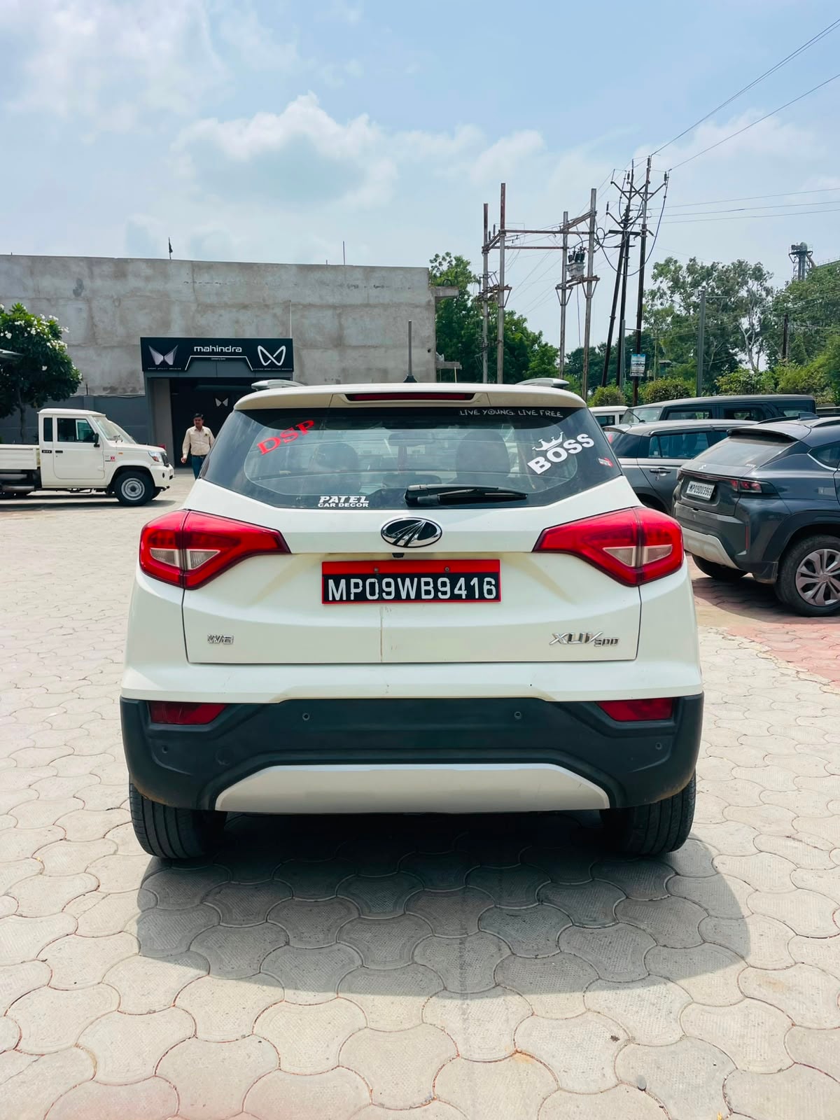 Used 2019 Mahindra XUV300 Used 2019 Mahindra XUV300