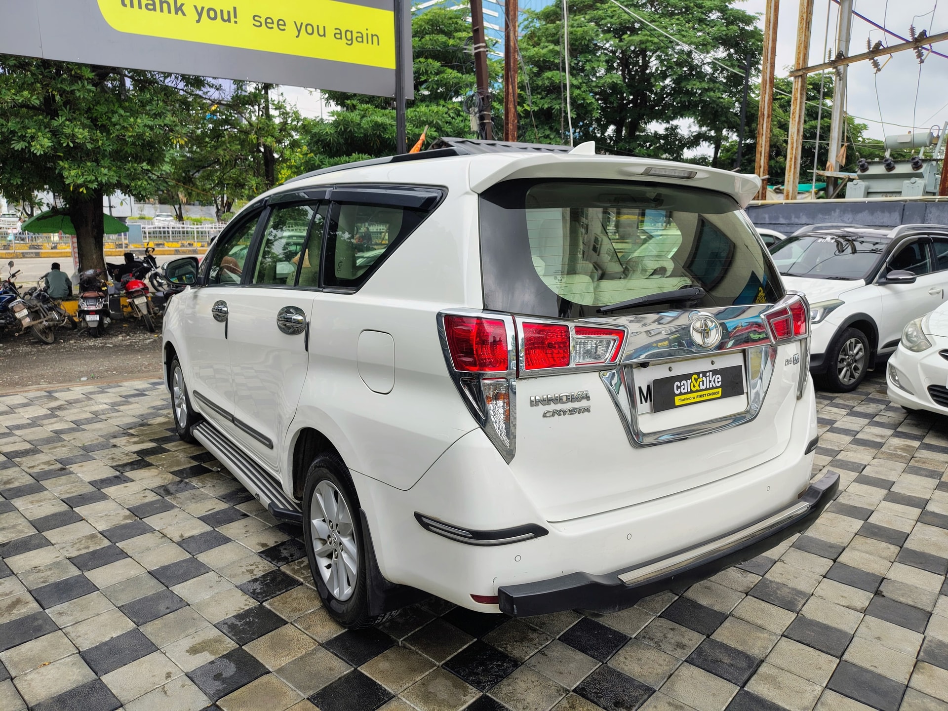 View 2020 Toyota Innova Crysta 2.5 VX MT 7 SEATER Image 9 Used 2020 Toyota Innova Crysta 2.5 VX MT 7 SEATER Image 9