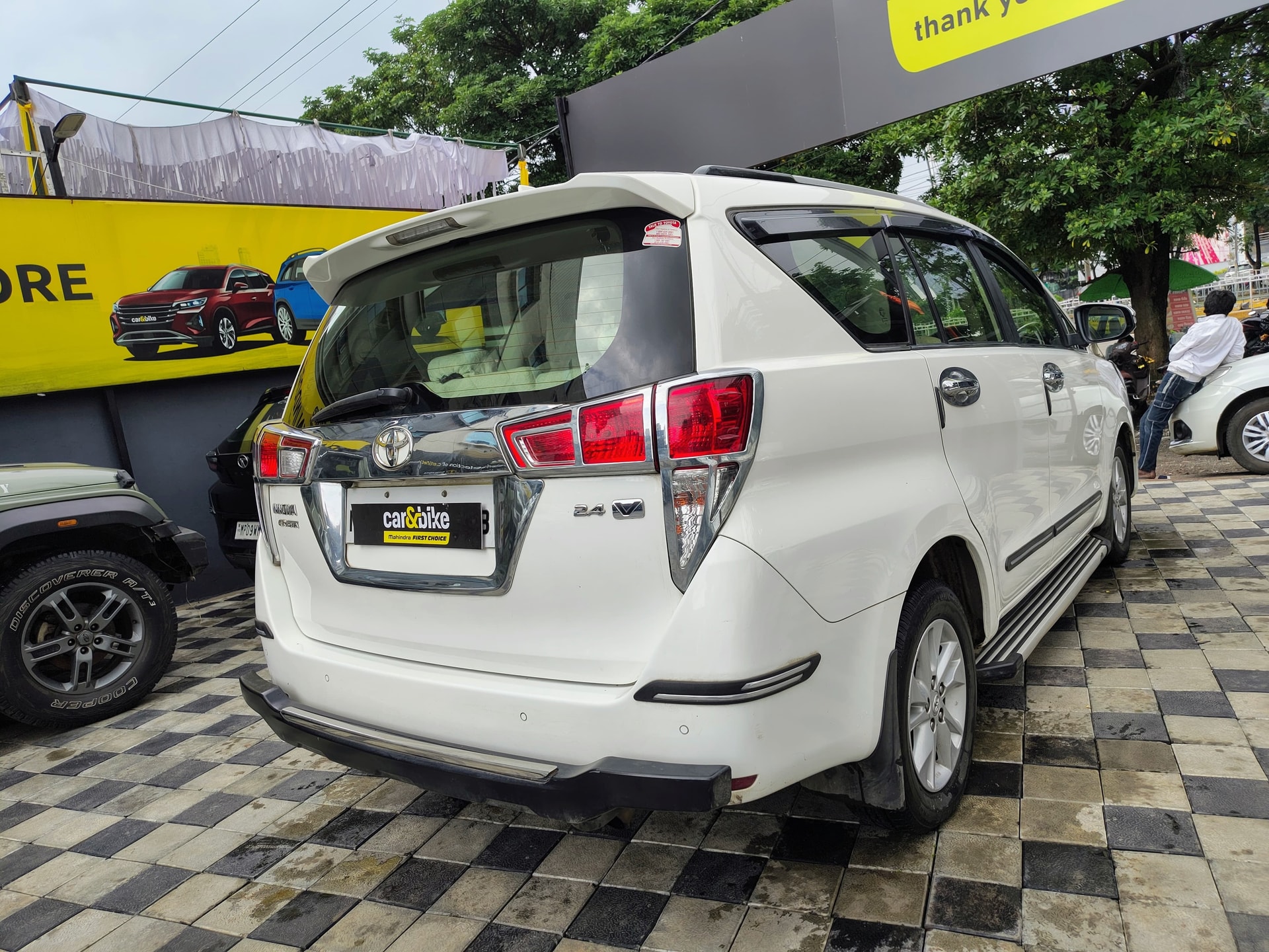 View 2020 Toyota Innova Crysta 2.5 VX MT 7 SEATER Image 12 Used 2020 Toyota Innova Crysta 2.5 VX MT 7 SEATER Image 12