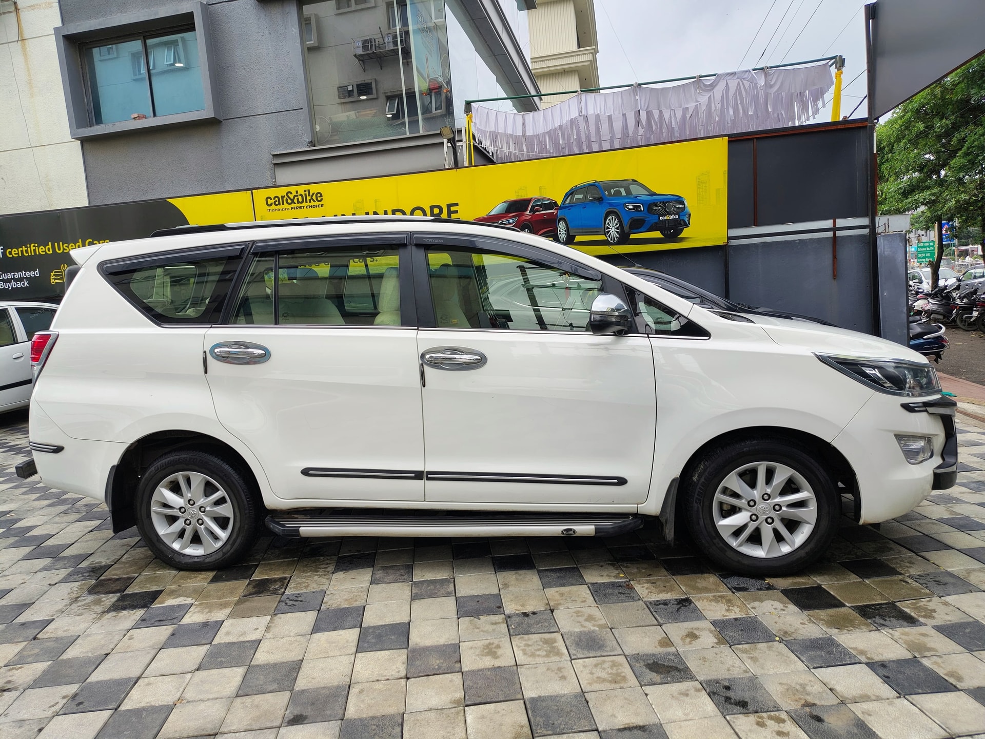 View 2020 Toyota Innova Crysta 2.5 VX MT 7 SEATER Image 7 Used 2020 Toyota Innova Crysta 2.5 VX MT 7 SEATER Image 7