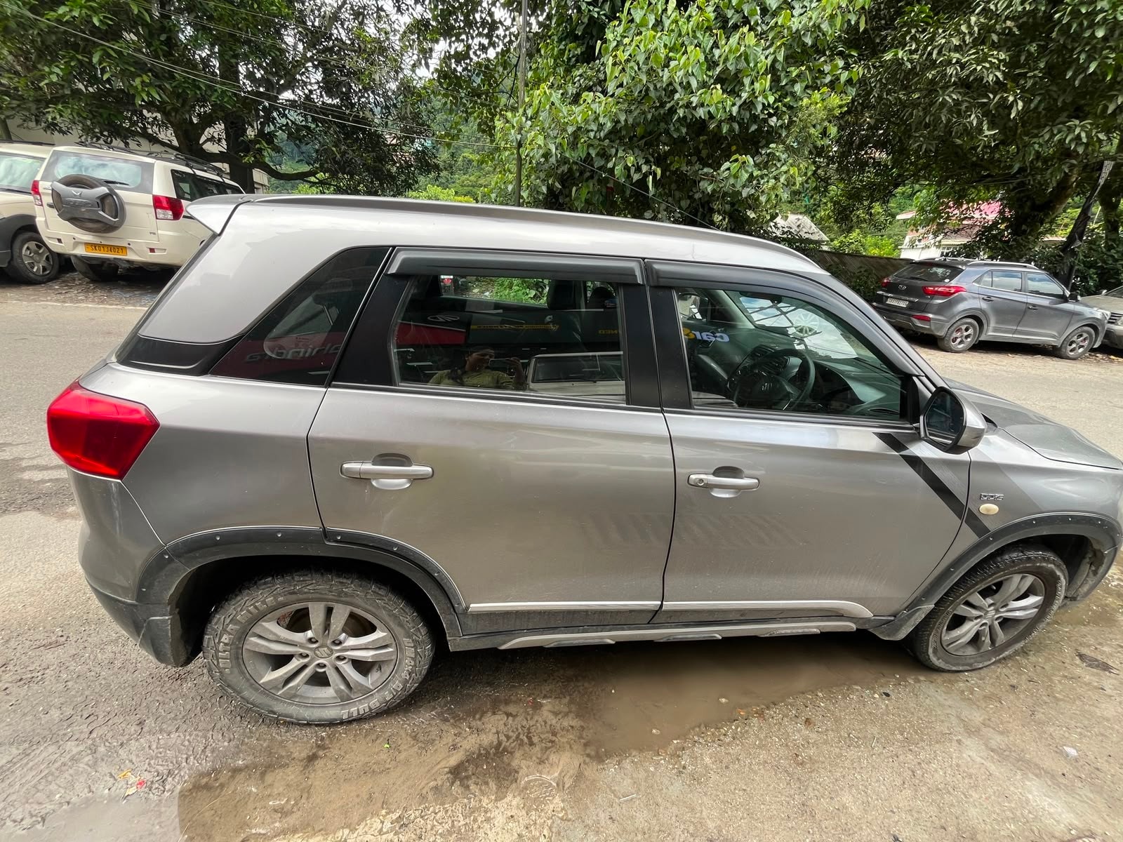 View 2016 Maruti Suzuki Vitara Brezza ZDi Image 7 Used 2016 Maruti Suzuki Vitara Brezza ZDi Image 7