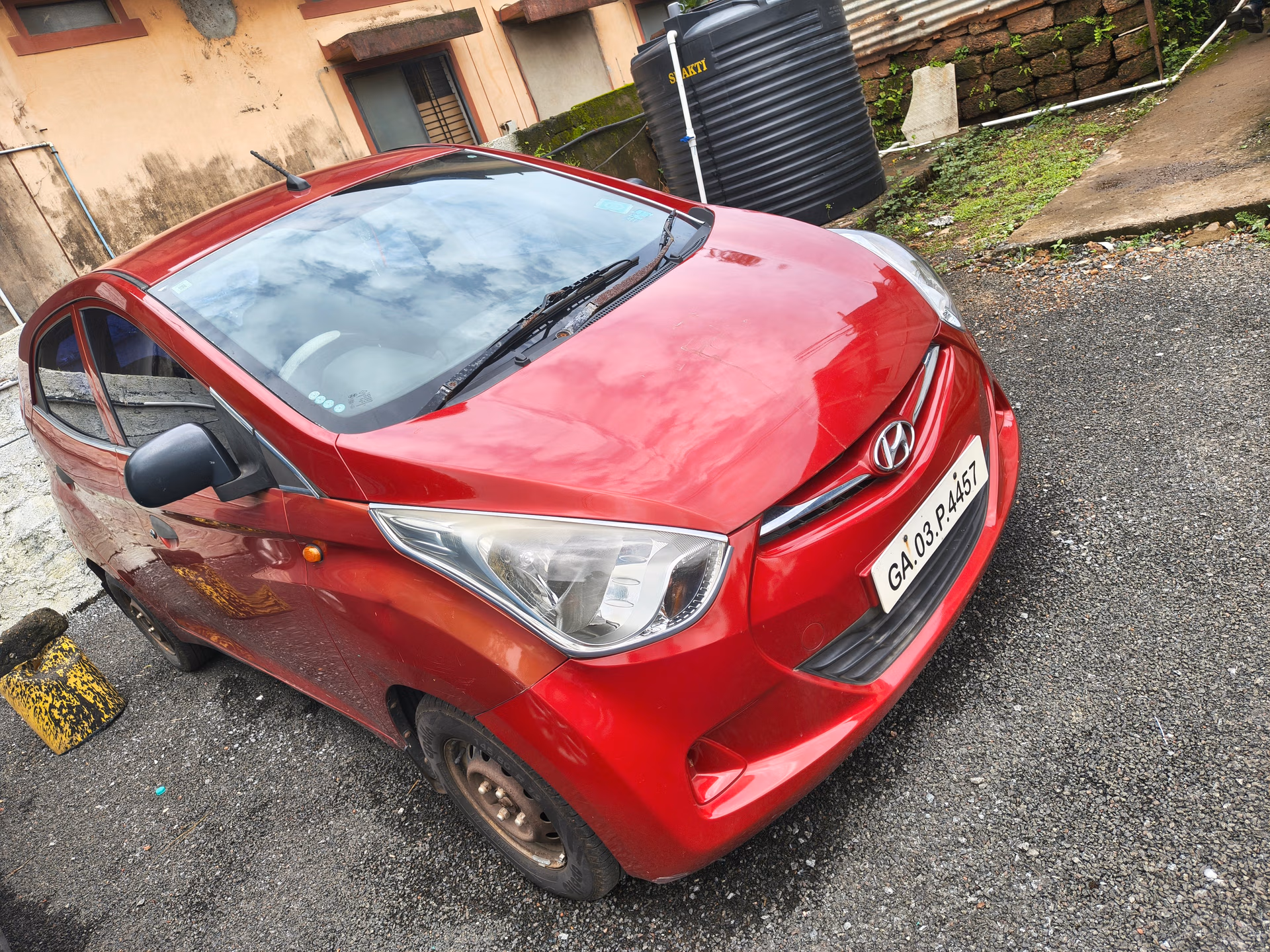 View 2013 Hyundai EON Era Plus Image 3 Used 2013 Hyundai EON Era Plus Image 3