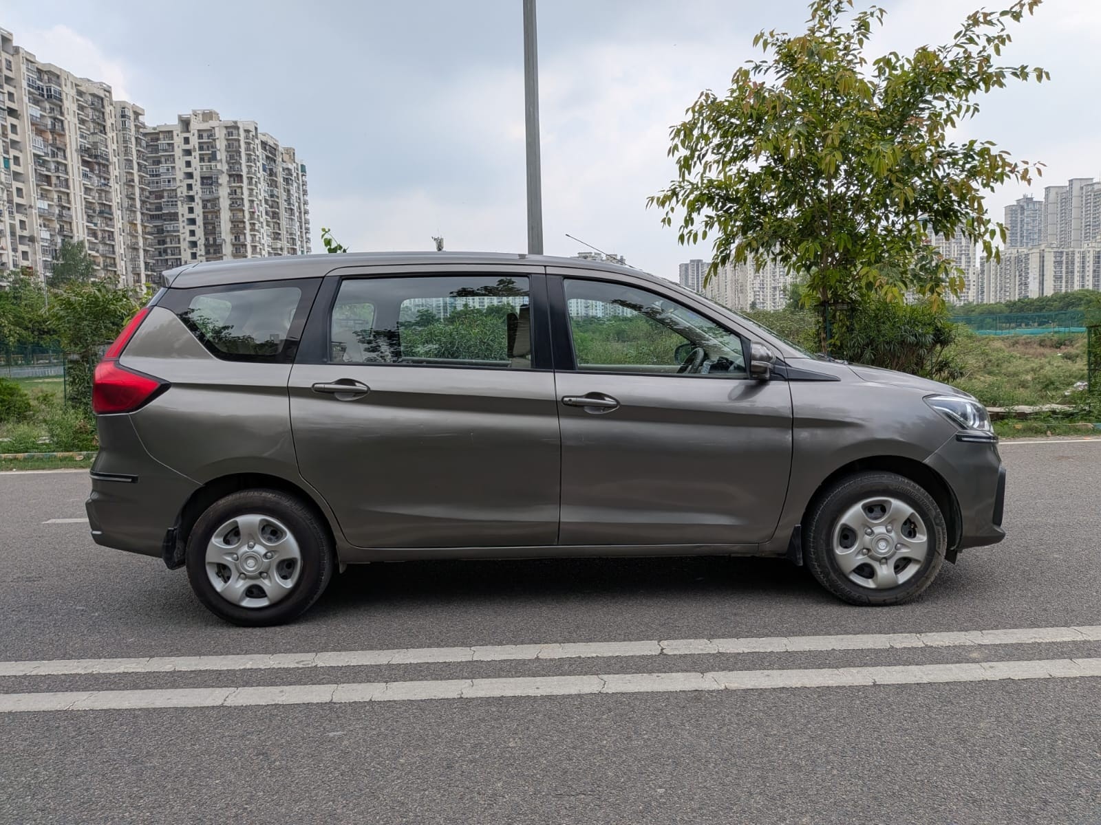 View 2022 Maruti Suzuki Ertiga VXI (O) Image 5 Used 2022 Maruti Suzuki Ertiga VXI (O) Image 5
