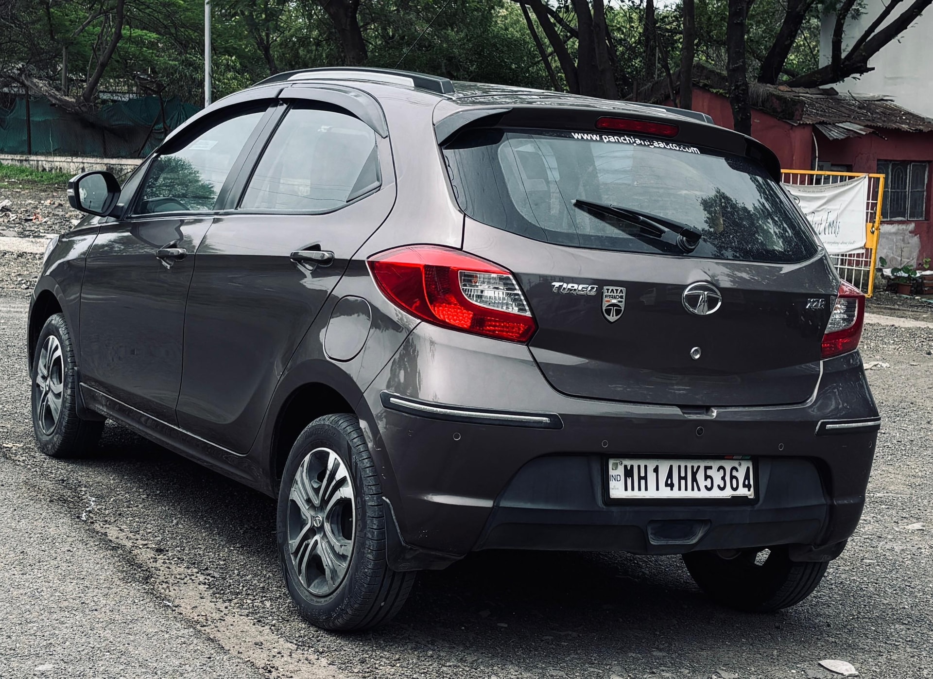 View 2019 Tata Tigor XZA Petrol AMT Image 10 Used 2019 Tata Tigor XZA Petrol AMT Image 10