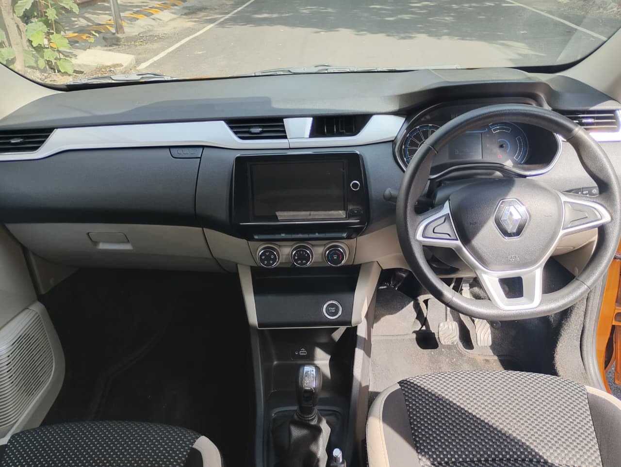 Used 2020 Renault Triber Used 2020 Renault Triber