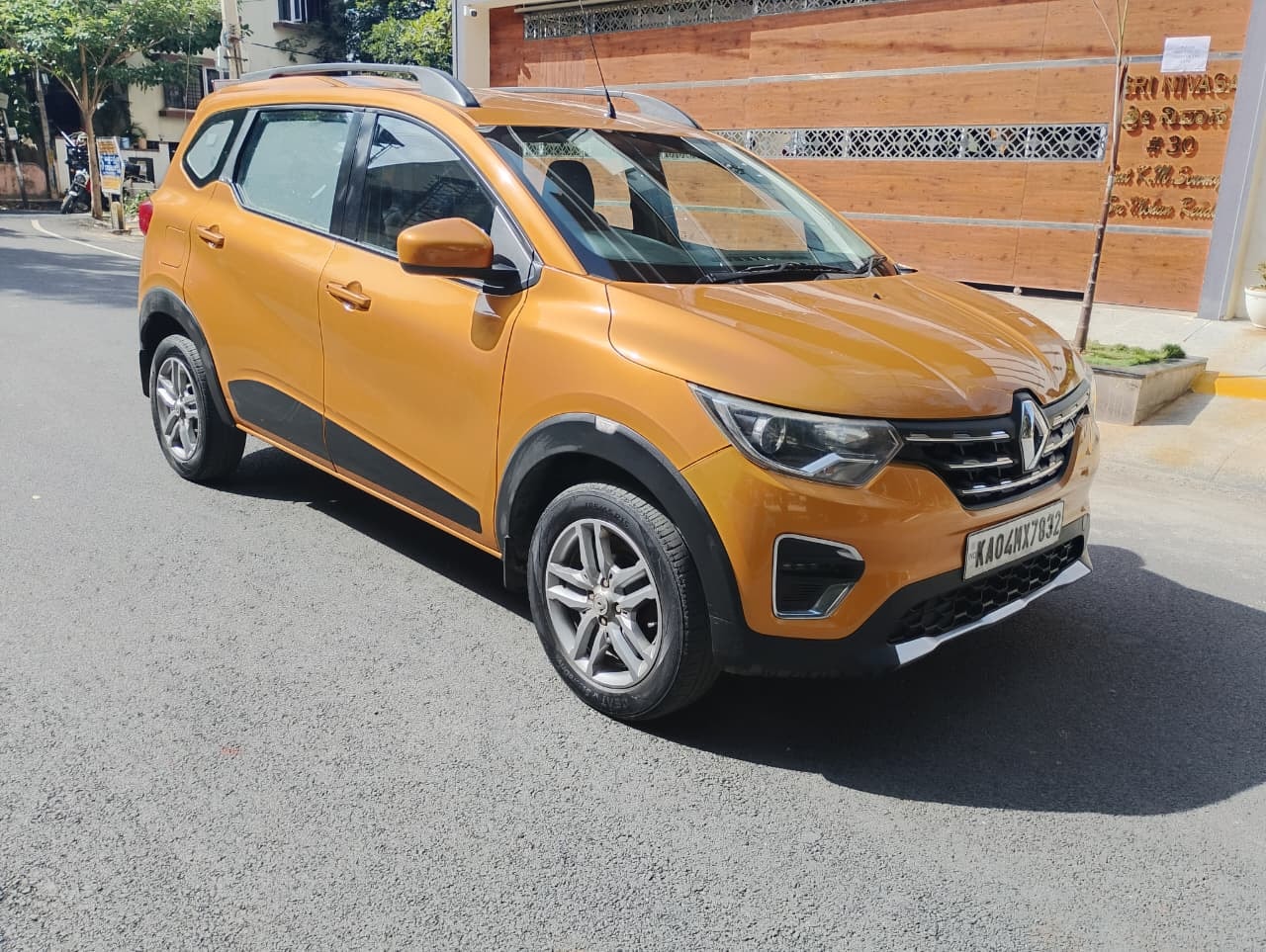 Used 2020 Renault Triber Used 2020 Renault Triber
