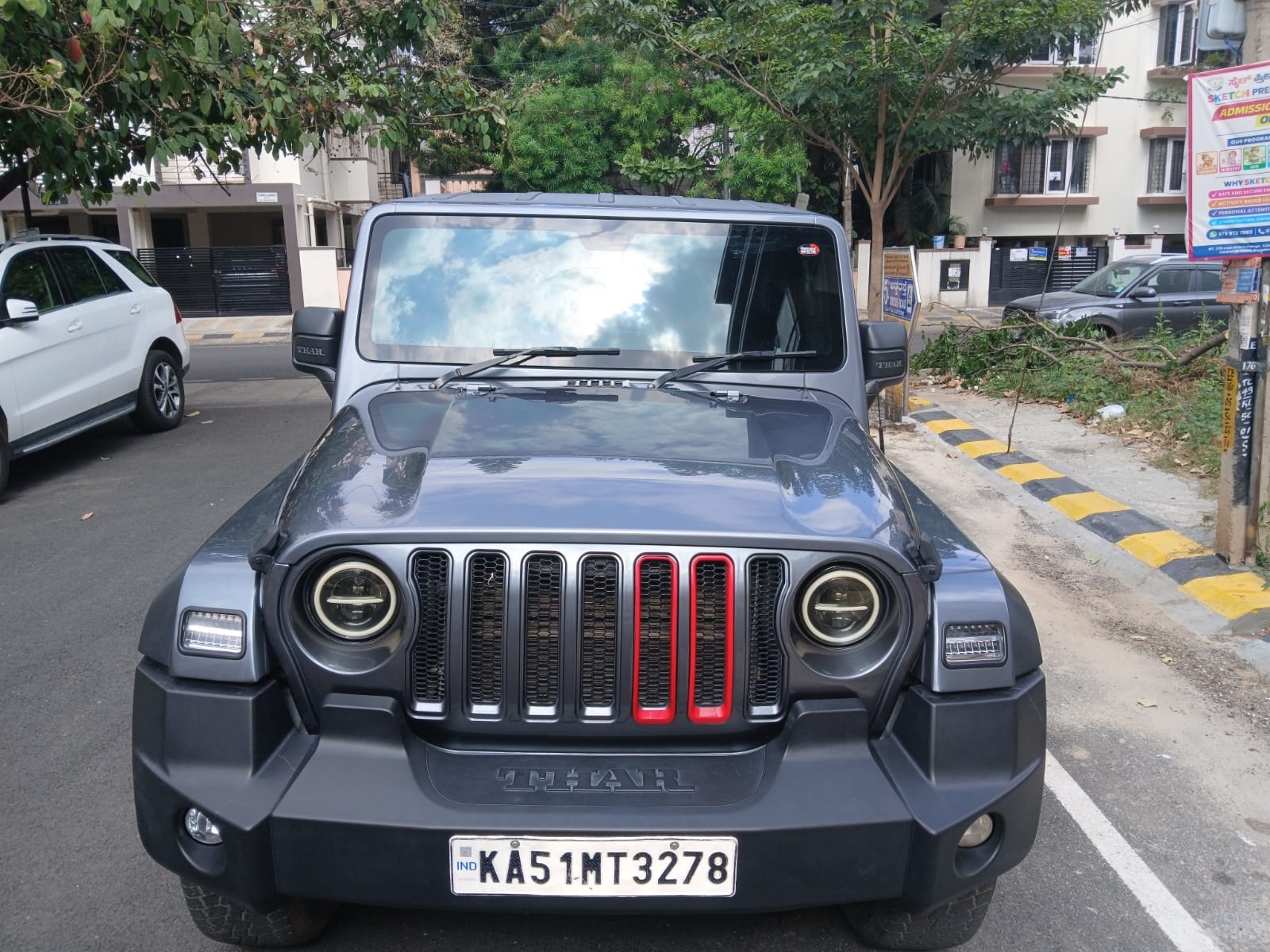 Used 2022 Mahindra Thar Used 2022 Mahindra Thar