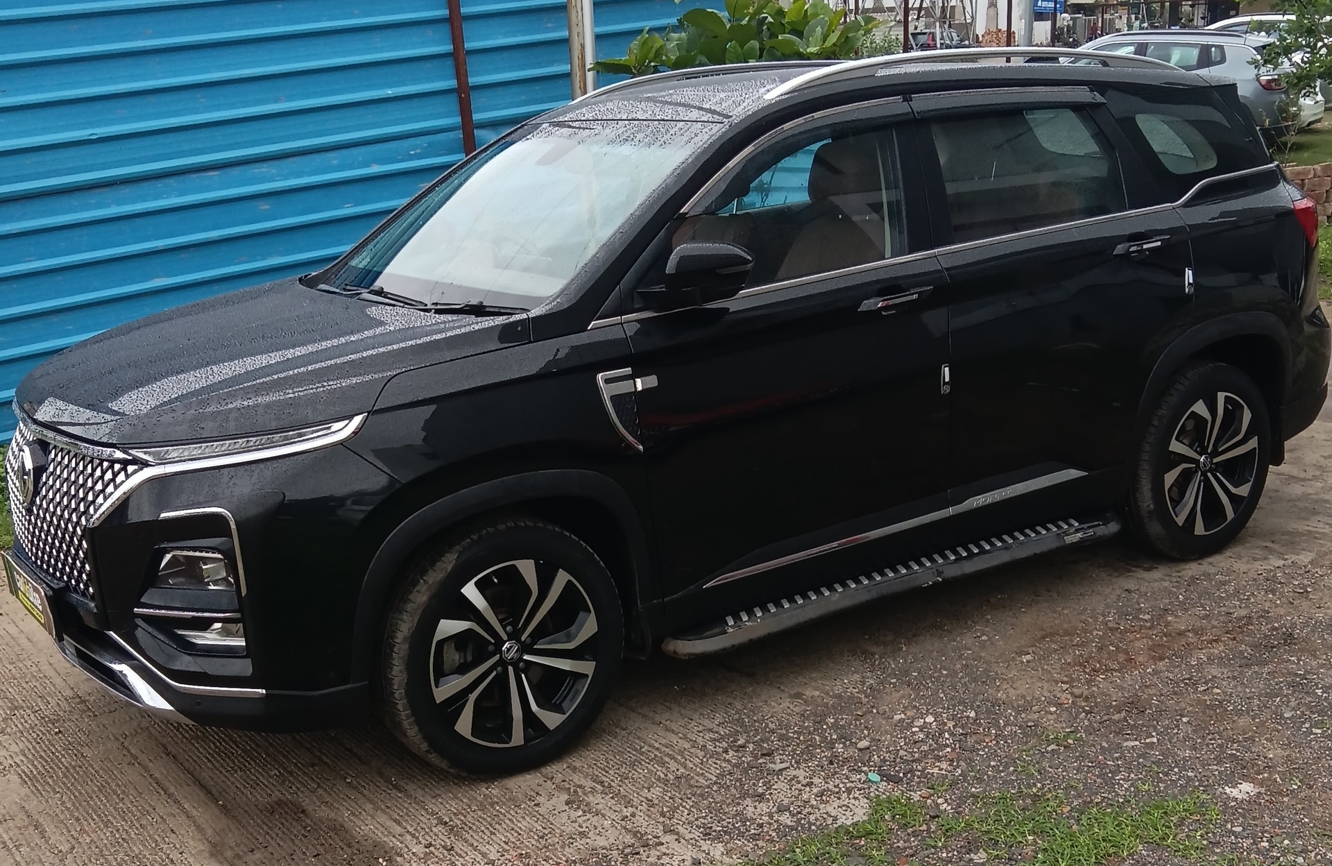 View 2023 MG Hector Plus Sharp Pro 7 Seater Diesel Image 1 Used 2023 MG Hector Plus Sharp Pro 7 Seater Diesel Image 1