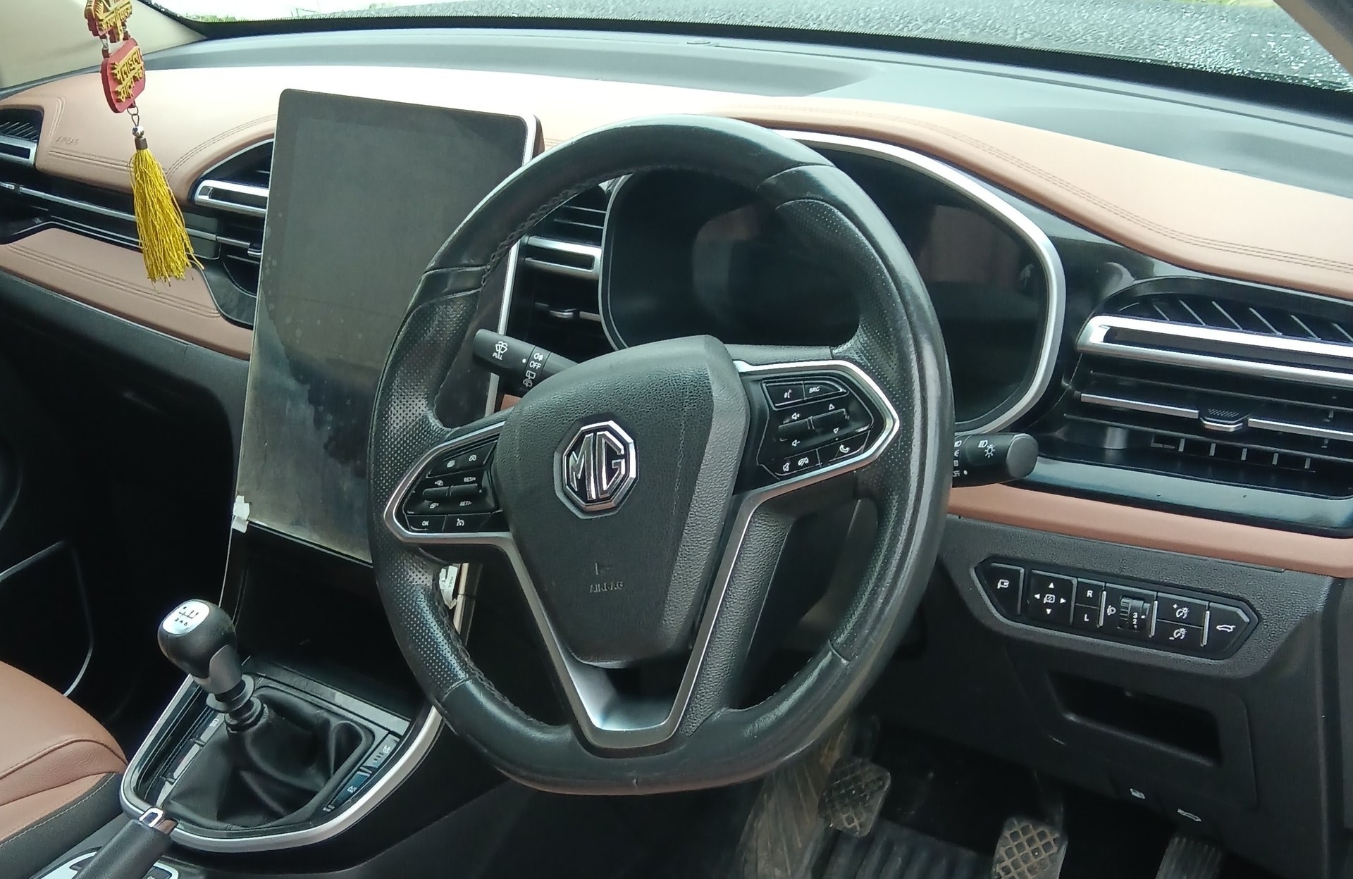 View 2023 MG Hector Plus Sharp Pro 7 Seater Diesel Image 11 Used 2023 MG Hector Plus Sharp Pro 7 Seater Diesel Image 11