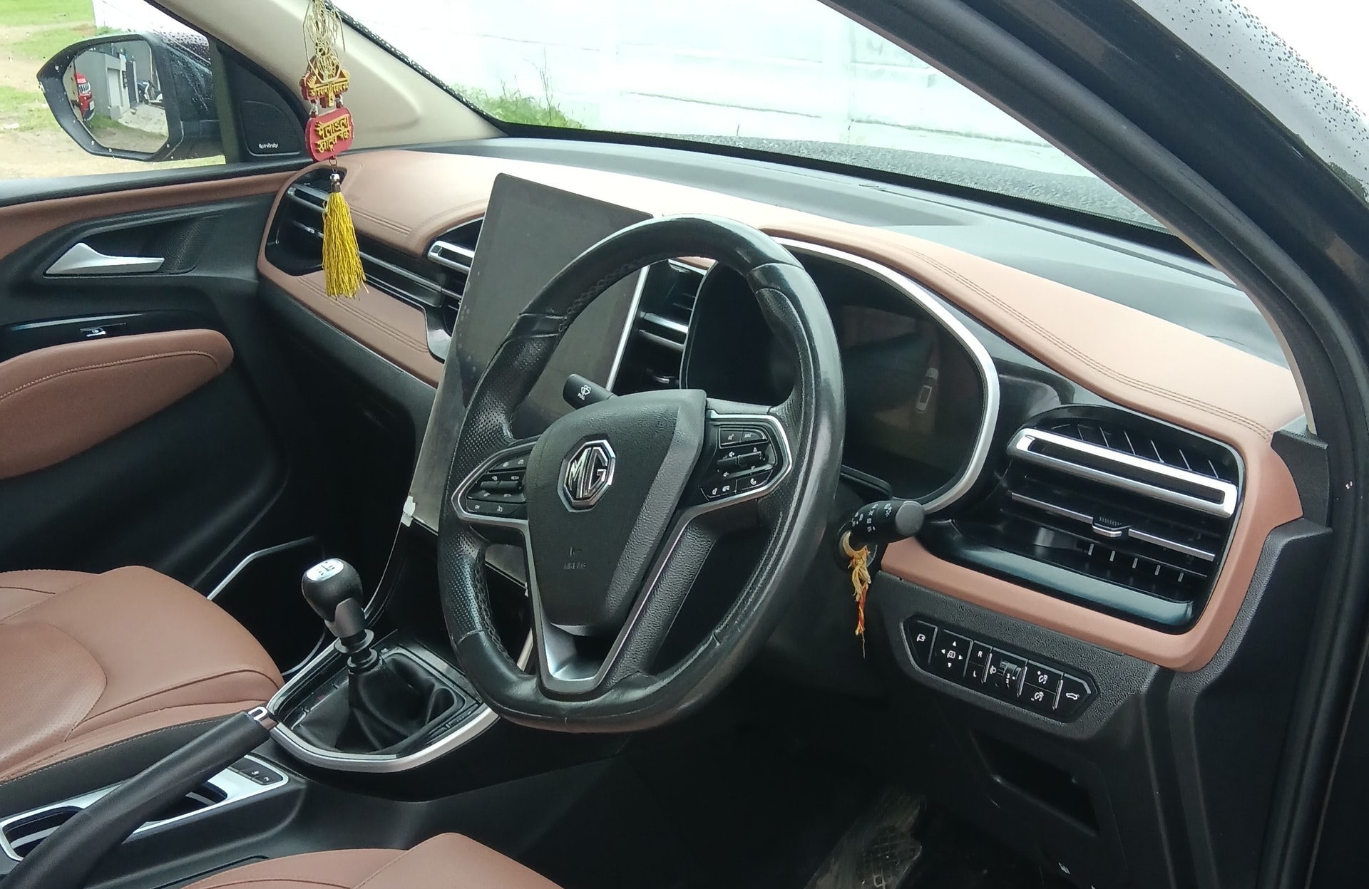 View 2023 MG Hector Plus Sharp Pro 7 Seater Diesel Image 9 Used 2023 MG Hector Plus Sharp Pro 7 Seater Diesel Image 9