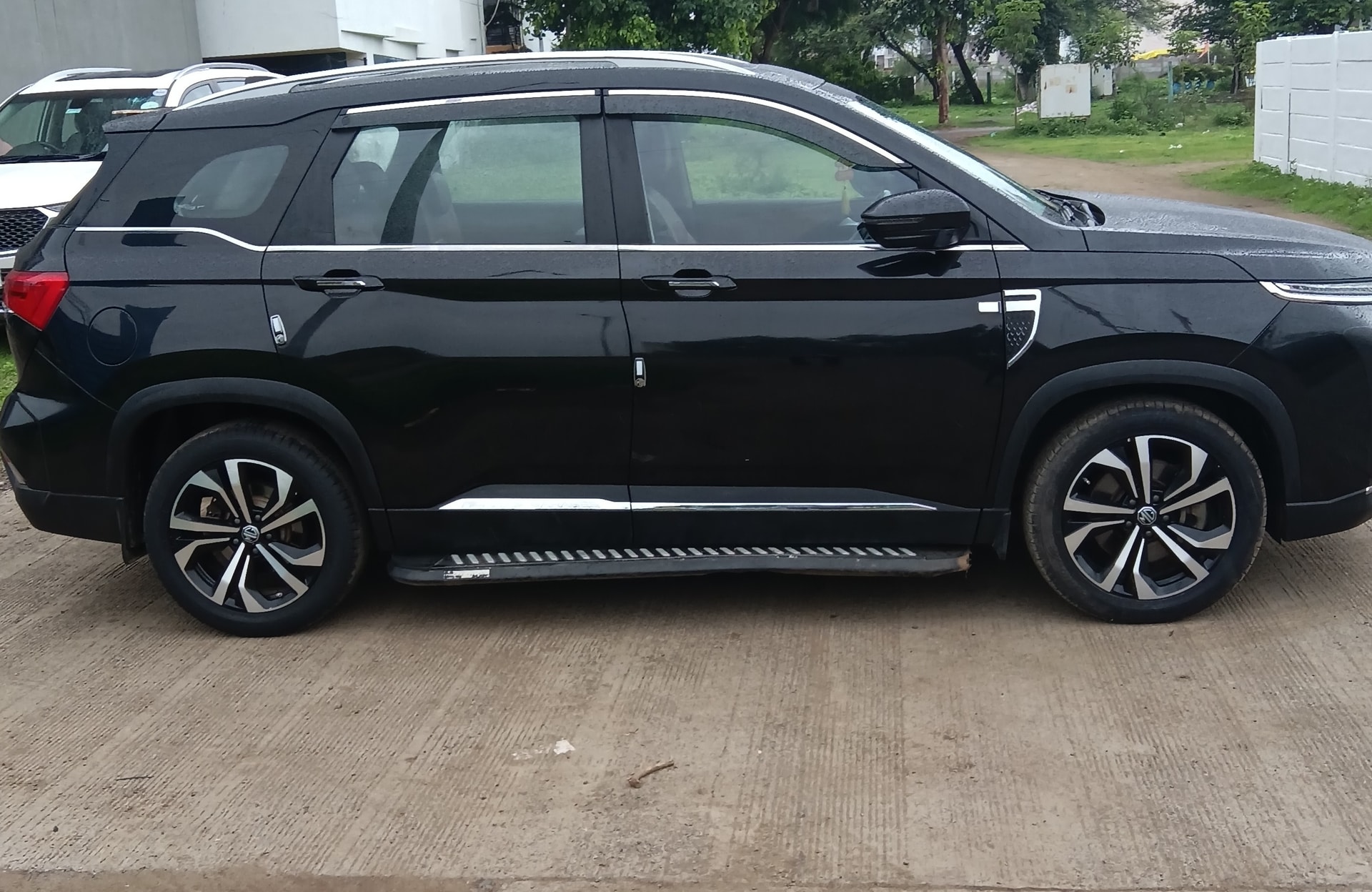 View 2023 MG Hector Plus Sharp Pro 7 Seater Diesel Image 8 Used 2023 MG Hector Plus Sharp Pro 7 Seater Diesel Image 8