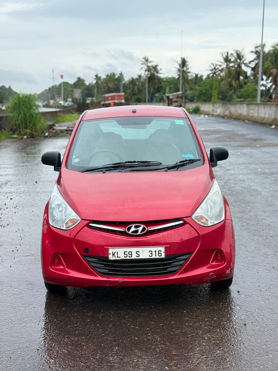 View 2018 Hyundai EON Era Plus Image 2 Used 2018 Hyundai EON Era Plus Image 2