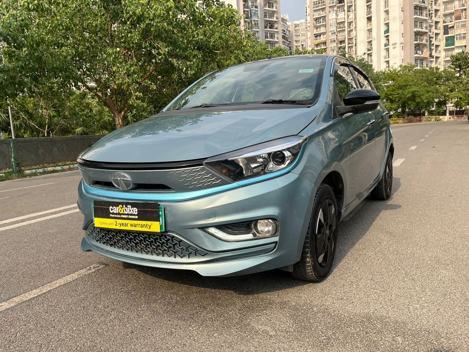 View 2022 Tata Tiago EV XZ Plus Tech Lux Long Range Image 1 Used 2022 Tata Tiago EV XZ Plus Tech Lux Long Range Image 1