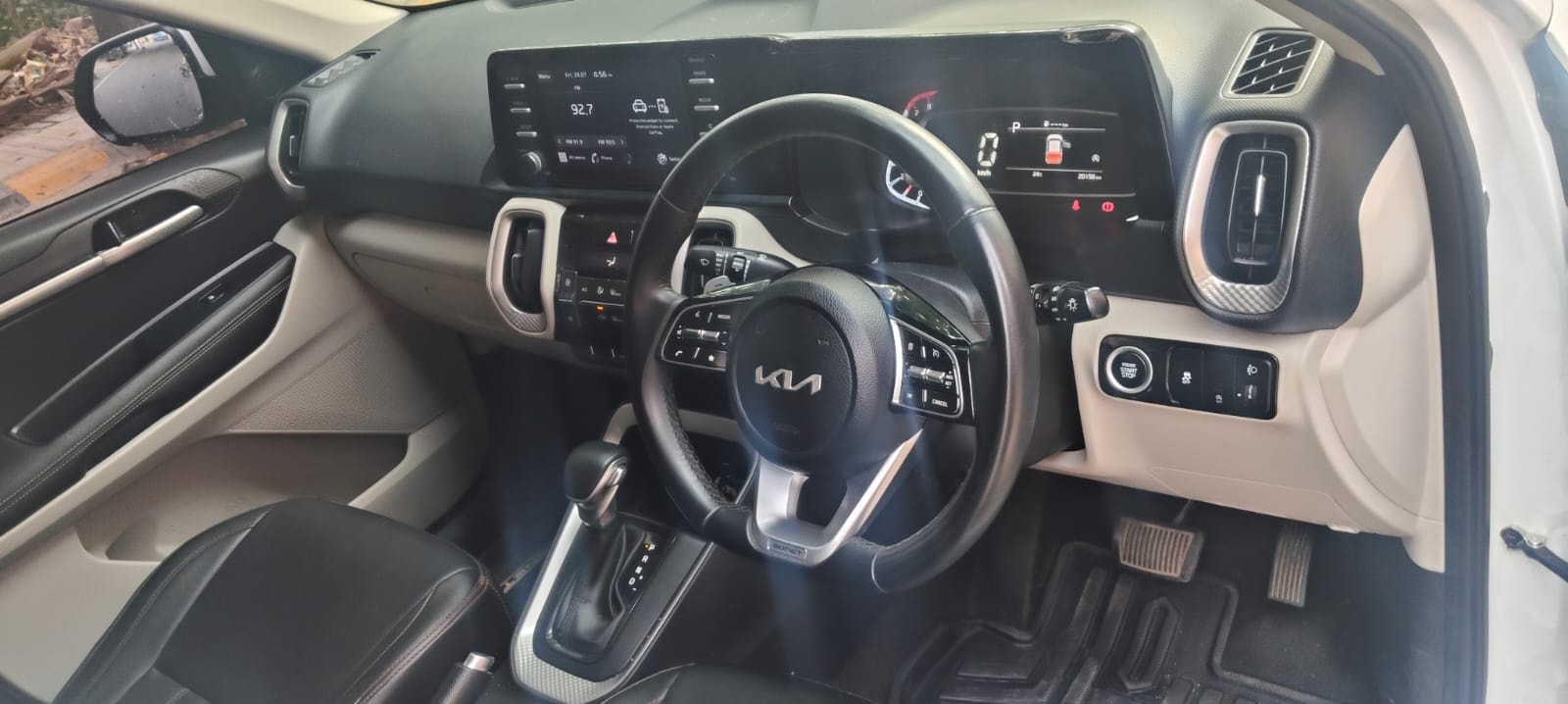 Used 2023 Kia Sonet Used 2023 Kia Sonet