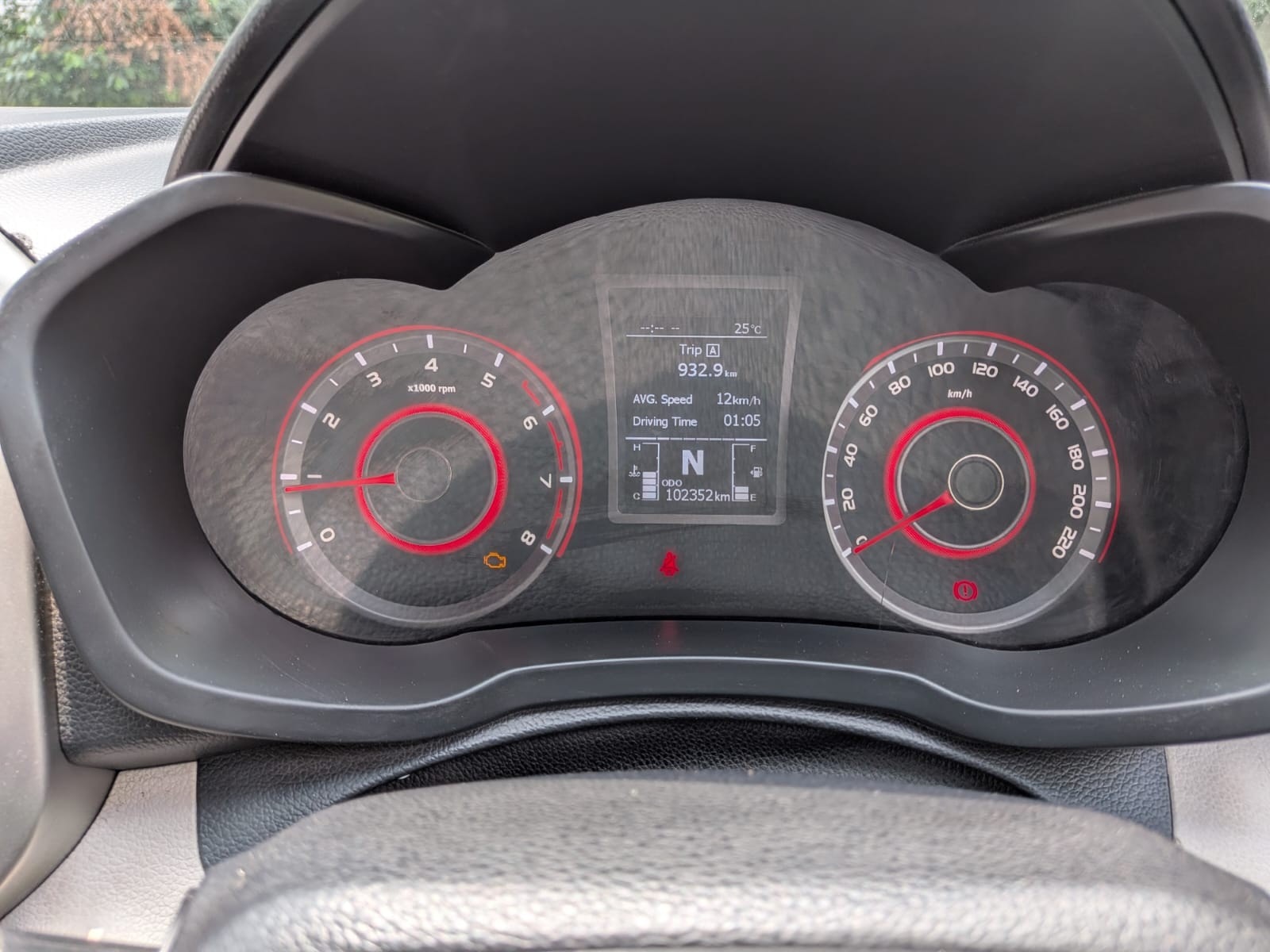 View 2019 Mahindra XUV300 W8 (O) Petrol BS IV Image 7 Used 2019 Mahindra XUV300 W8 (O) Petrol BS IV Image 7