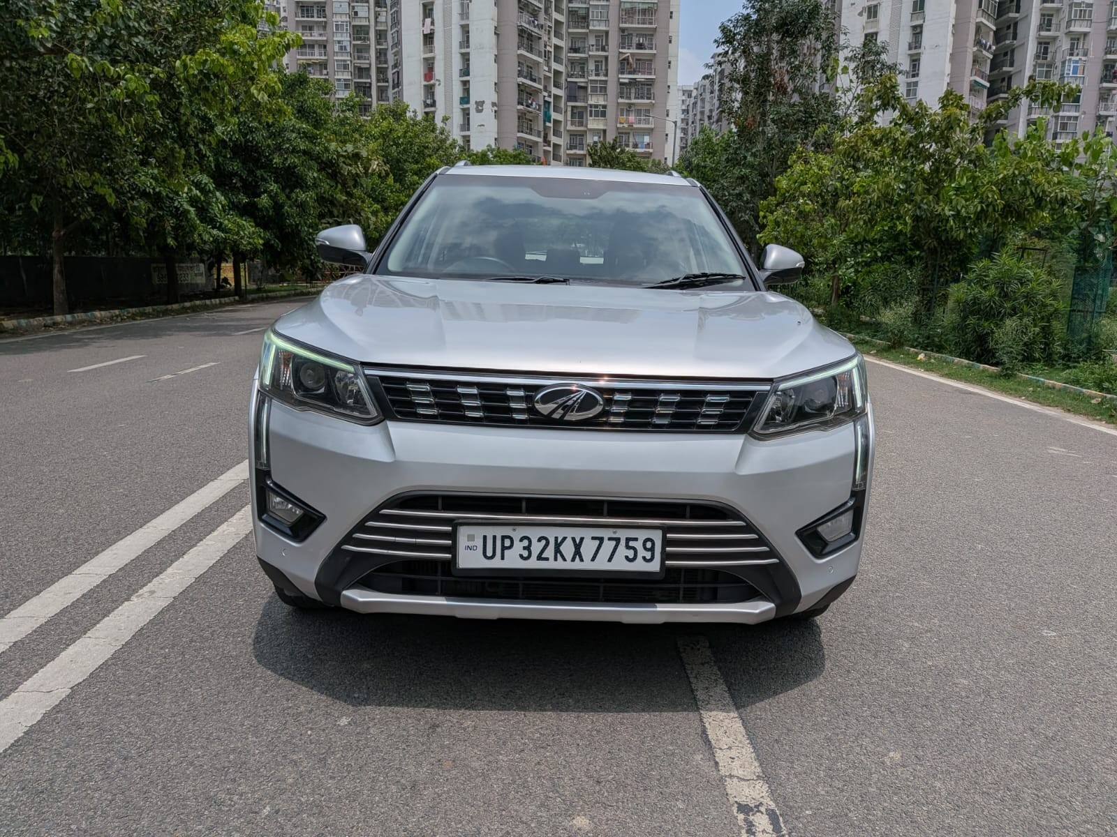 View 2019 Mahindra XUV300 W8 (O) Petrol BS IV Image 2 Used 2019 Mahindra XUV300 W8 (O) Petrol BS IV Image 2