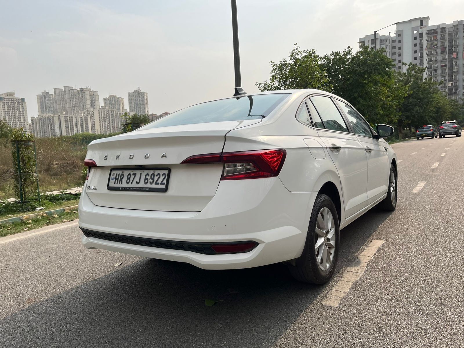 View 2022 Skoda Slavia Ambition 1.0 TSI AT Image 14 Used 2022 Skoda Slavia Ambition 1.0 TSI AT Image 14