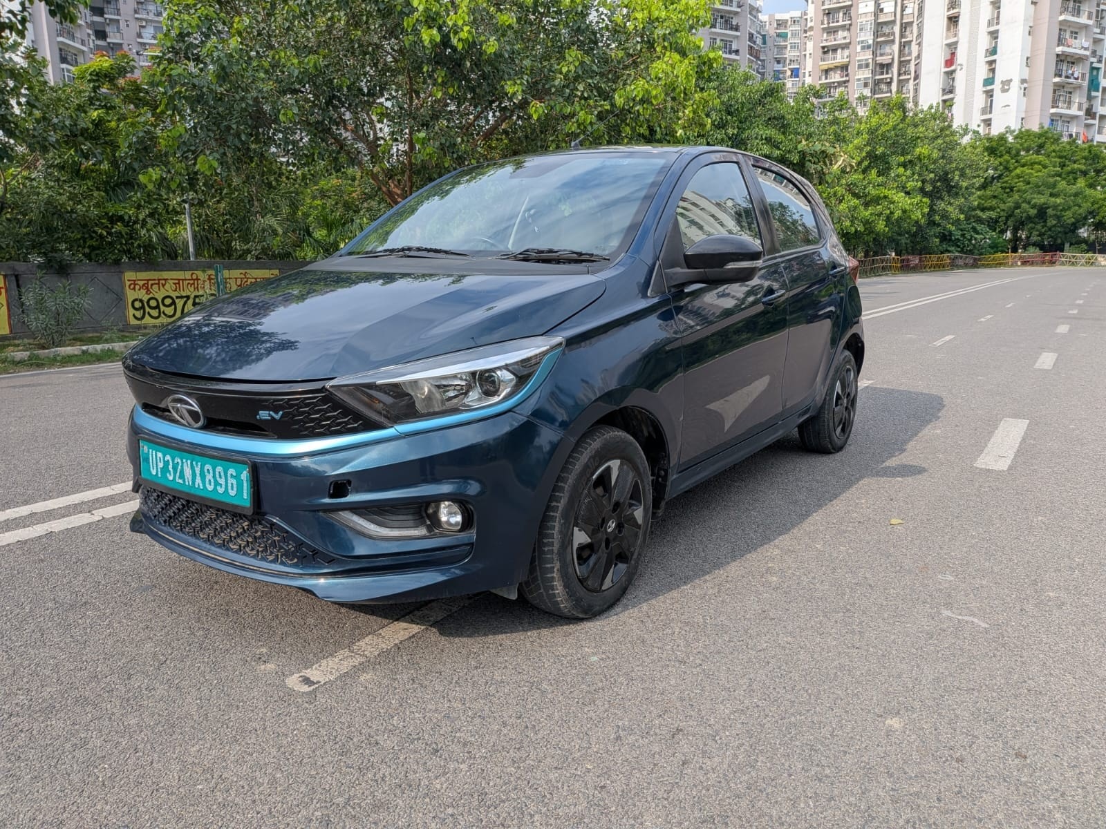 View 2023 Tata Tiago EV XZ Plus Tech Lux Long Range Image 1 Used 2023 Tata Tiago EV XZ Plus Tech Lux Long Range Image 1