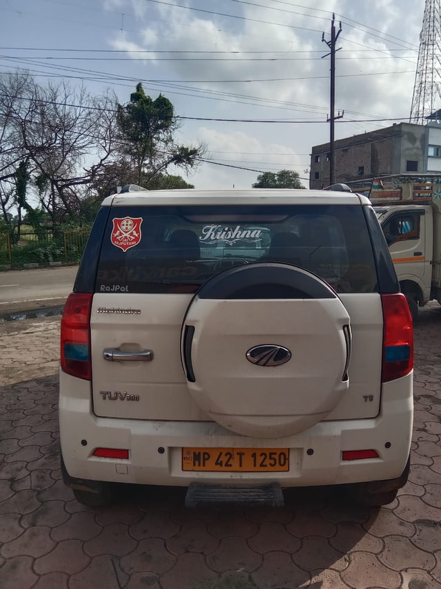 View Mahindra TUV300 Image 4 Used Mahindra TUV300 Image 4