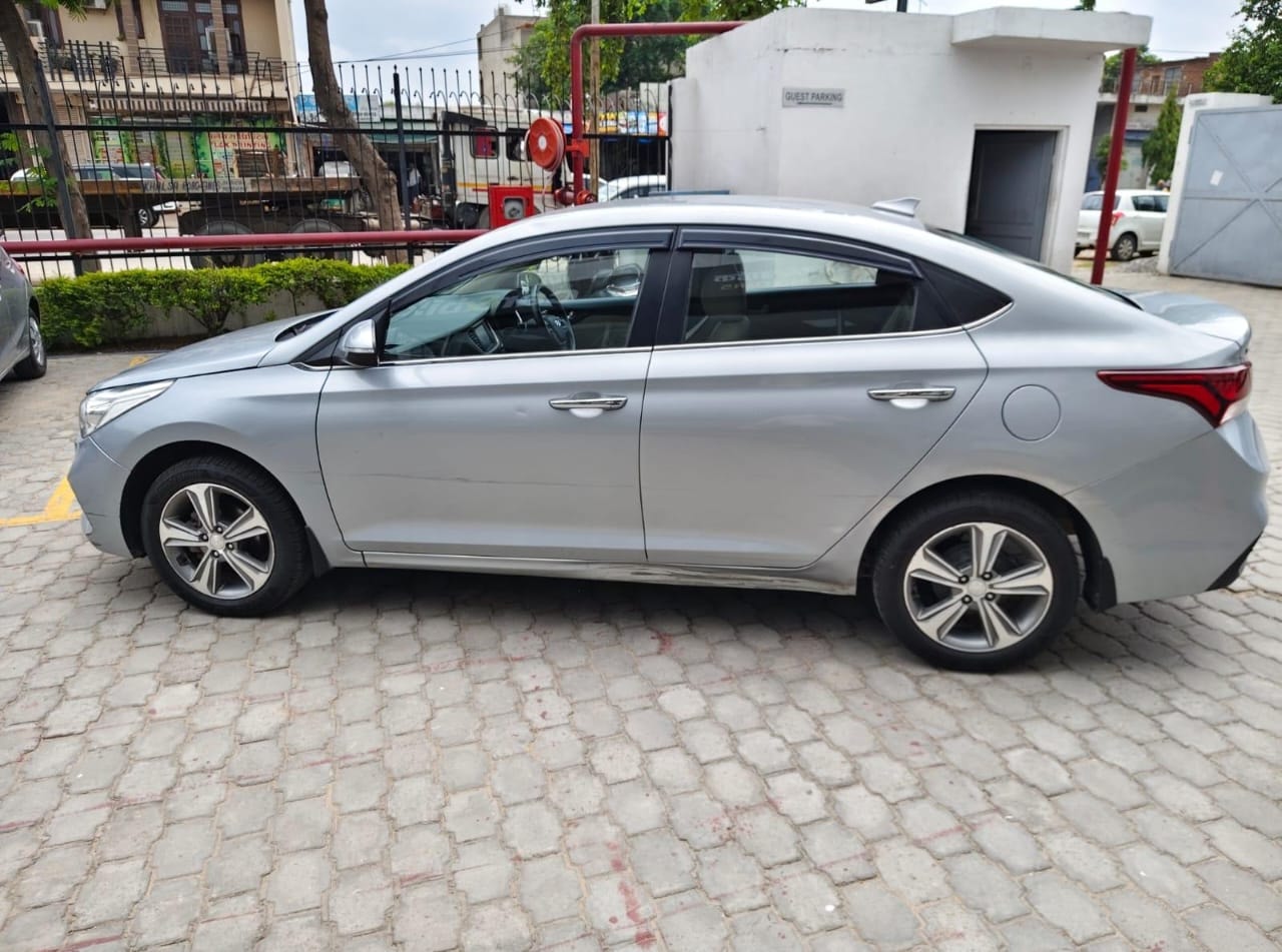 View 2018 Hyundai Verna 1.6 VTVT SX Image 6 Used 2018 Hyundai Verna 1.6 VTVT SX Image 6