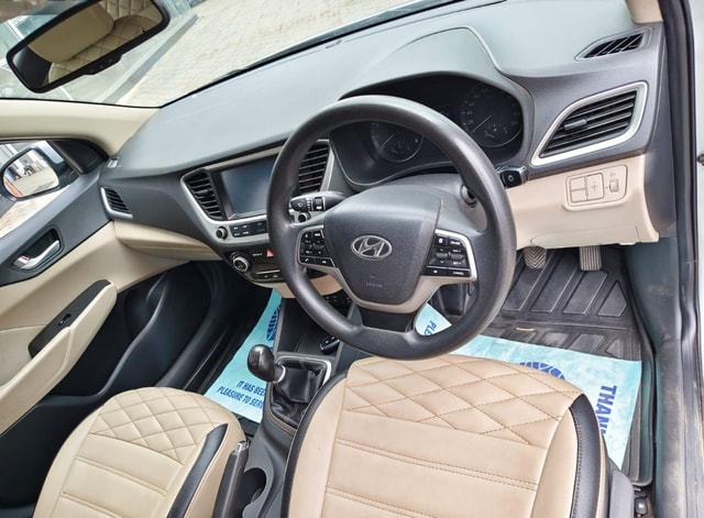 View Hyundai Verna Image 9 Used Hyundai Verna Image 9