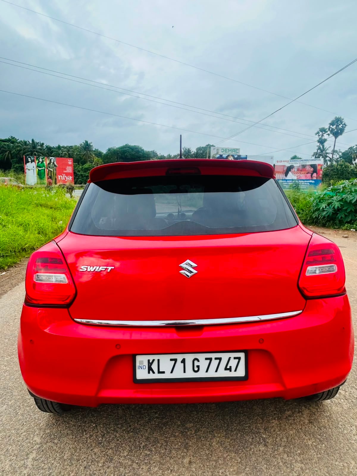 View 2019 Maruti Suzuki Swift VXI BS IV Image 3 Used 2019 Maruti Suzuki Swift VXI BS IV Image 3