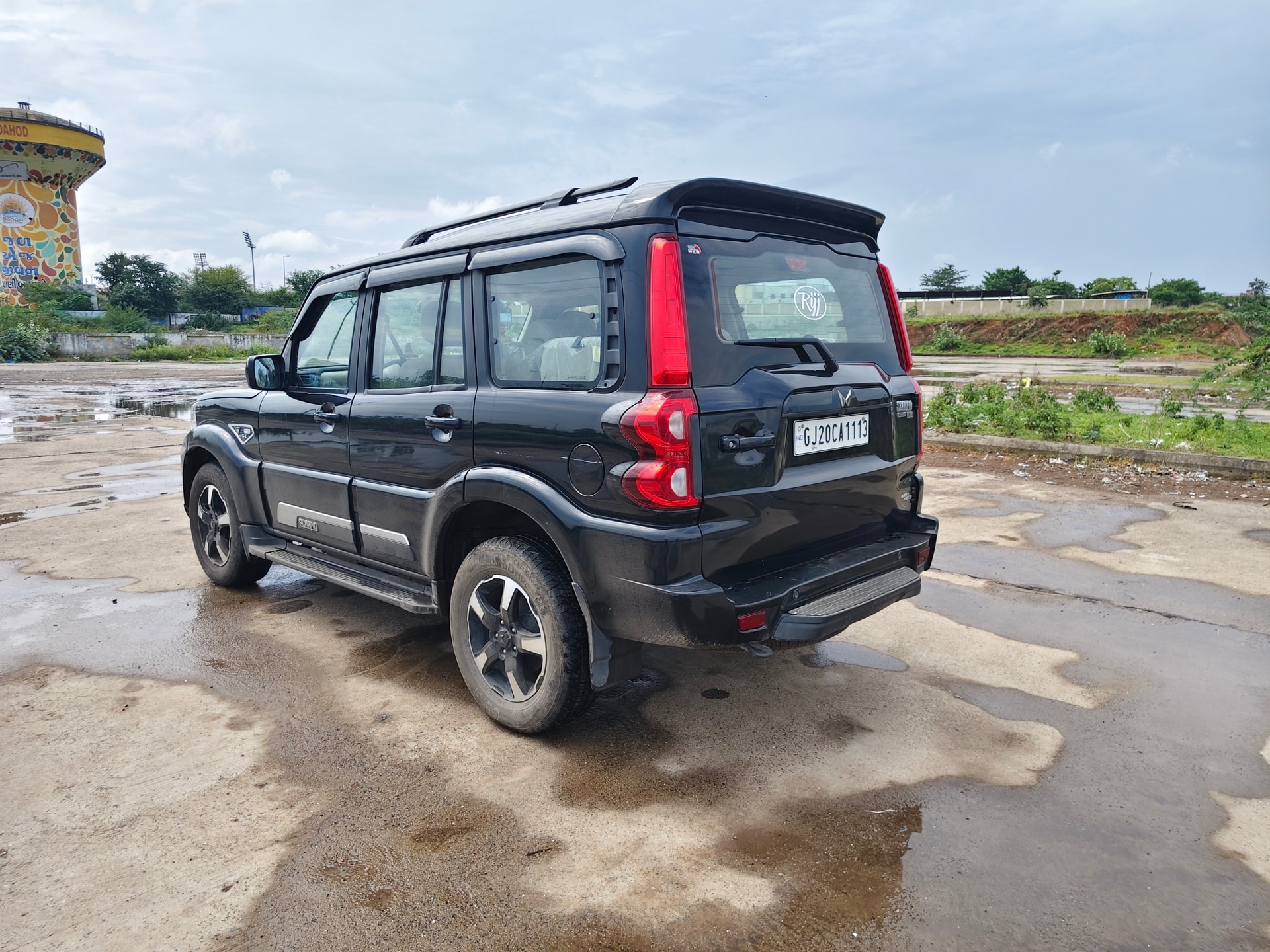 View 2023 Mahindra Scorpio Classic S11 CC 7 Seater Image 10 Used 2023 Mahindra Scorpio Classic S11 CC 7 Seater Image 10