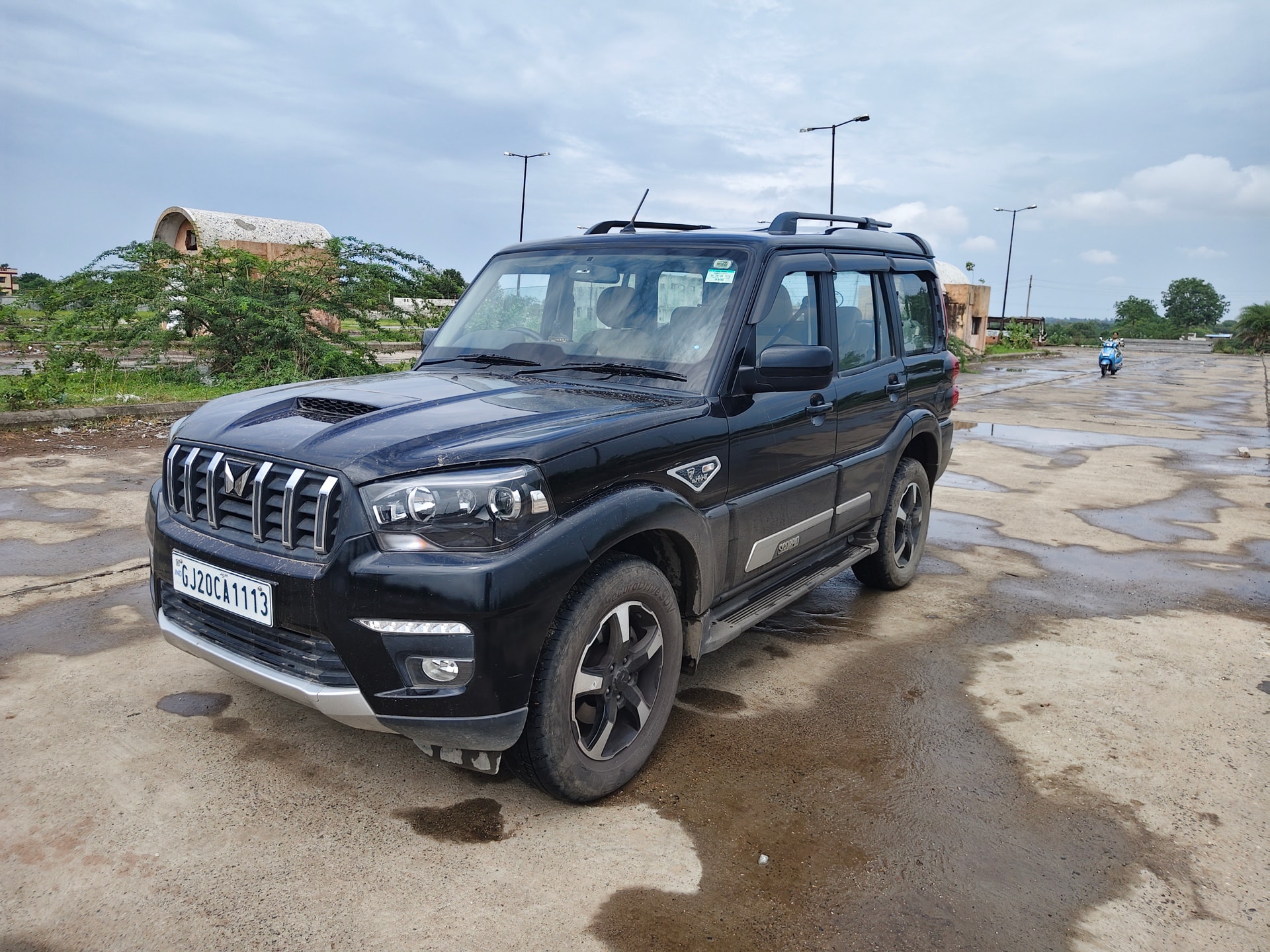 View 2023 Mahindra Scorpio Classic S11 CC 7 Seater Image 1 Used 2023 Mahindra Scorpio Classic S11 CC 7 Seater Image 1
