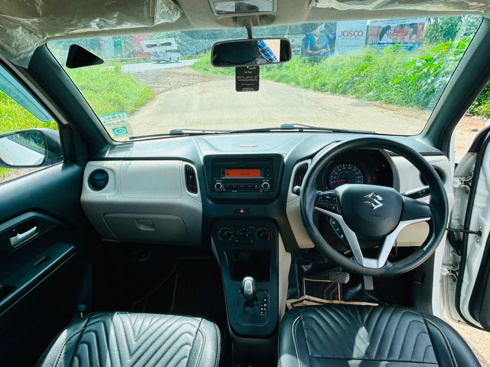 View 2021 Maruti Suzuki Wagon R VXI AMT 1.2 (O) Image 9 Used 2021 Maruti Suzuki Wagon R VXI AMT 1.2 (O) Image 9