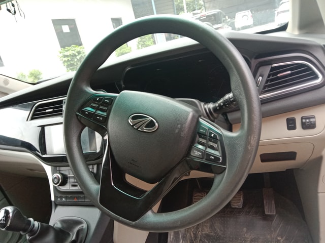 View Mahindra Marazzo Image 11 Used Mahindra Marazzo Image 11