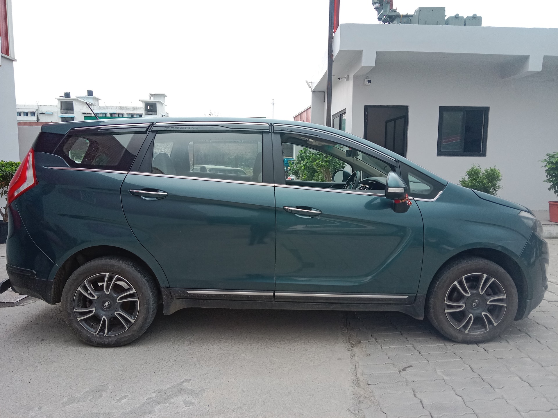 View 2018 Mahindra Marazzo M8 7-Seater Image 8 Used 2018 Mahindra Marazzo M8 7-Seater Image 8