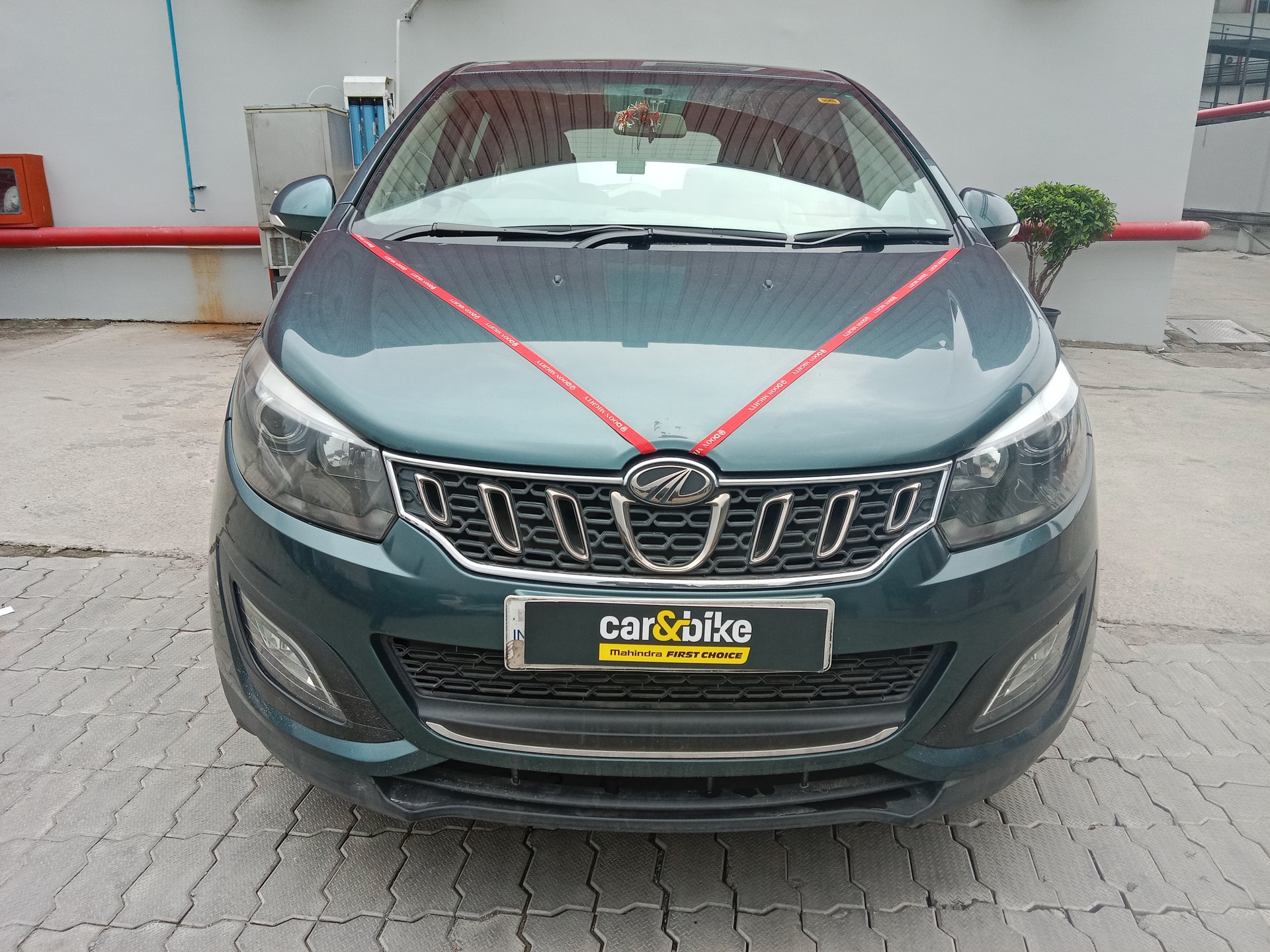 View 2018 Mahindra Marazzo M8 7-Seater Image 2 Used 2018 Mahindra Marazzo M8 7-Seater Image 2