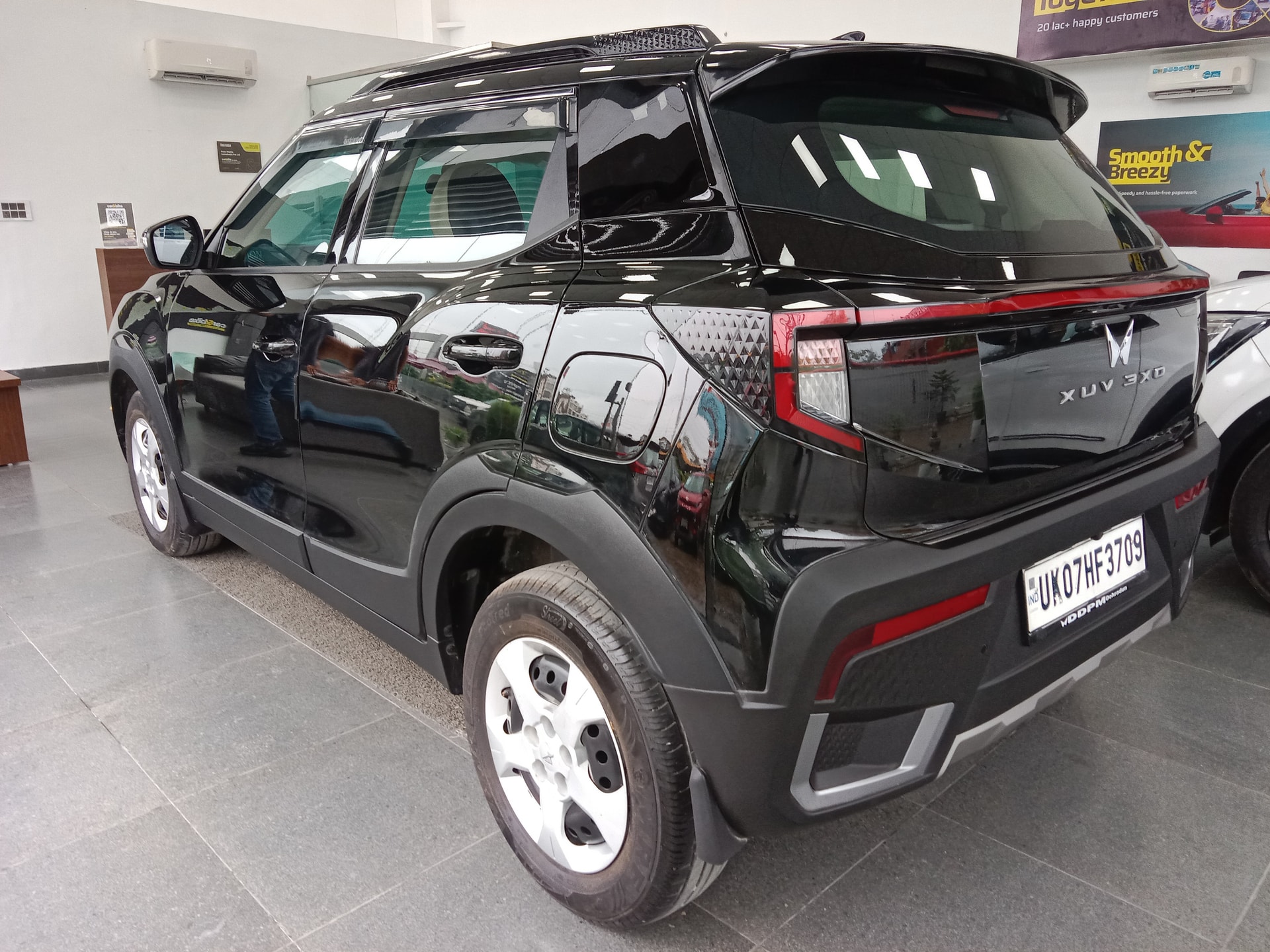 View 2025 Mahindra XUV 3XO MX2 Pro 1.2 L TCMPFi Image 14 Used 2025 Mahindra XUV 3XO MX2 Pro 1.2 L TCMPFi Image 14