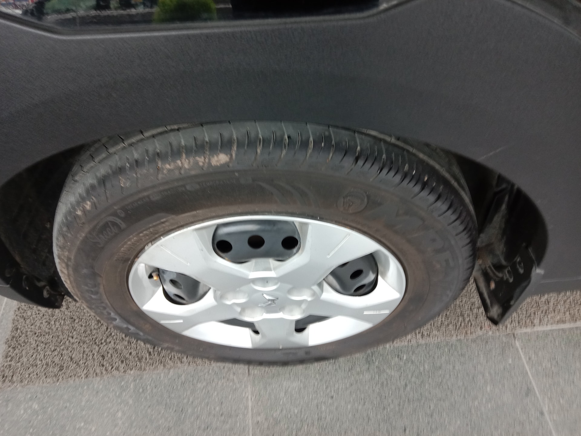 View 2025 Mahindra XUV 3XO MX2 Pro 1.2 L TCMPFi Image 16 Used 2025 Mahindra XUV 3XO MX2 Pro 1.2 L TCMPFi Image 16