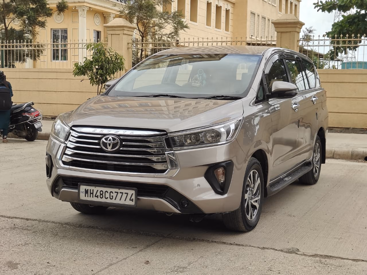 Used 2022 Toyota Innova Crysta Used 2022 Toyota Innova Crysta